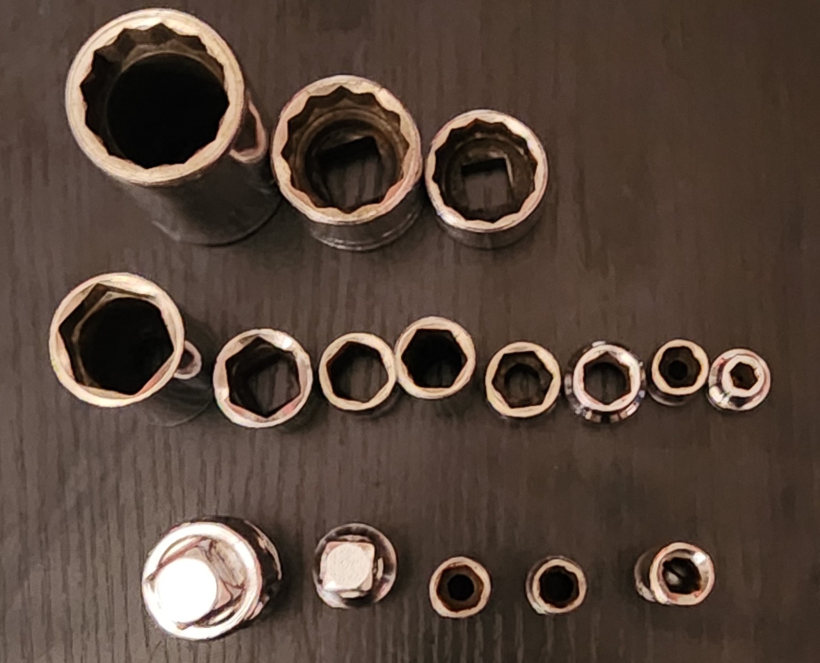 Lot Of 16 SK Tools Sockets – Please see description and photos, NICE condition!