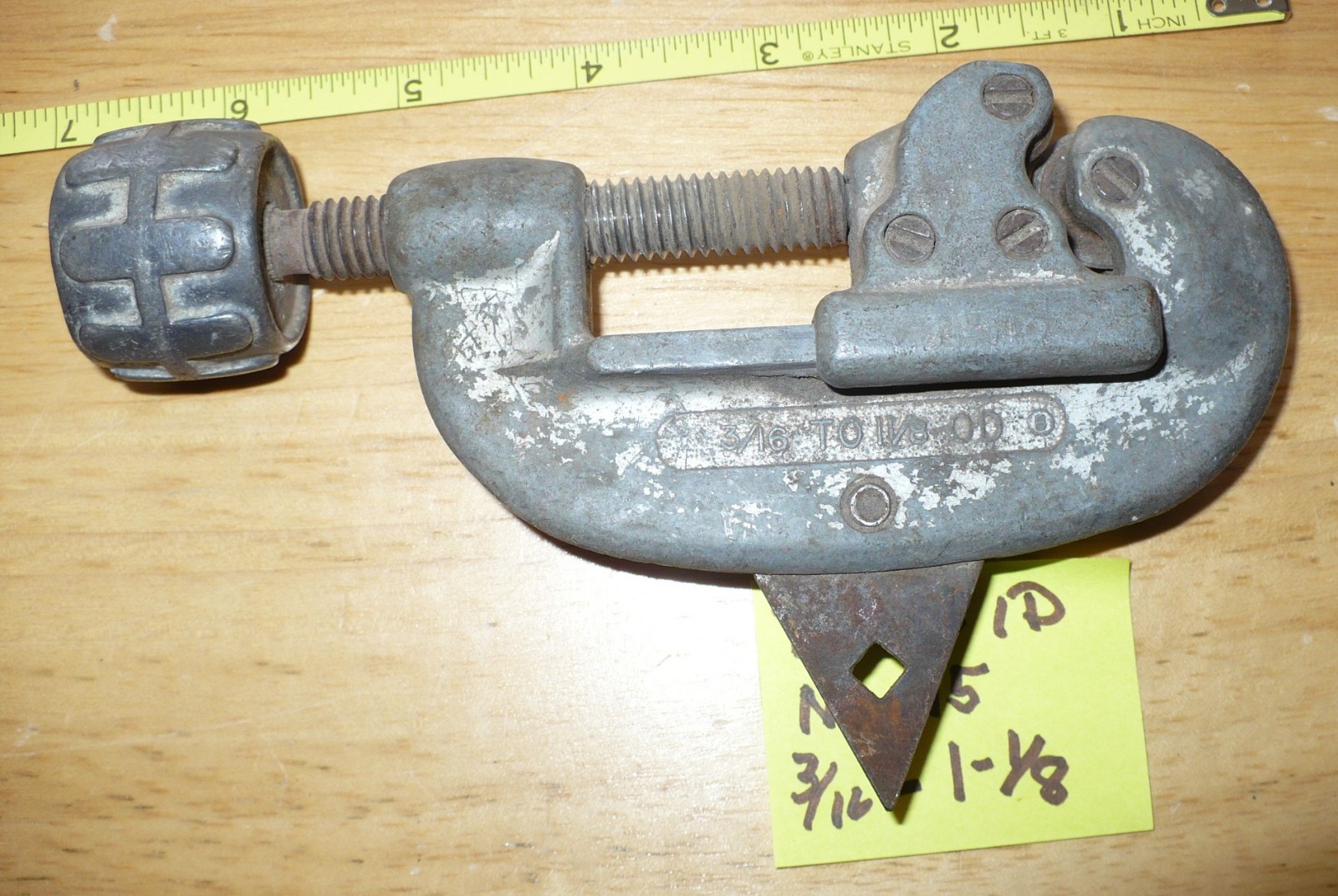 Vintage No. 15 Ridgid 3/16 to 1-1/8 Pipe & Tubing Cutter
