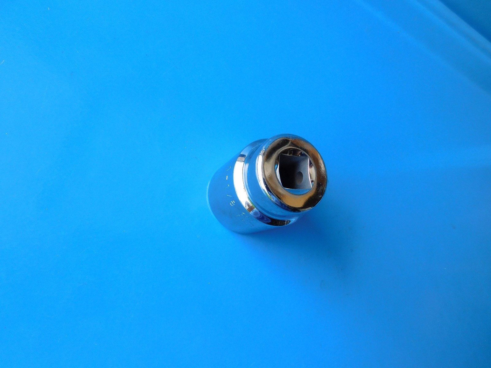 NEW, CORNWELL 1/2 IN.DR. , 1 1/8 INCH 12 POINT SHORT SOCKET , PART #T3136 USA