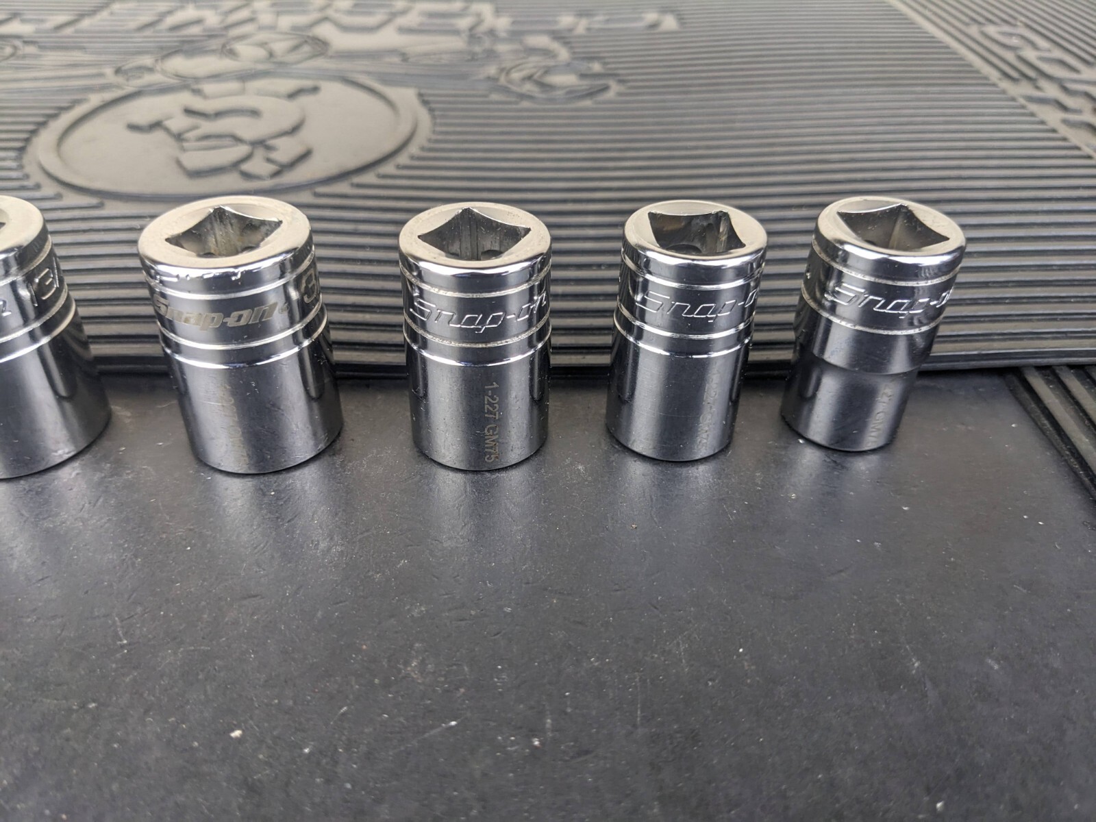 #av825 Snap-On Set 1/2″ Drive Socket Set 9/16″ to 1” SAE SW Series 12 Point
