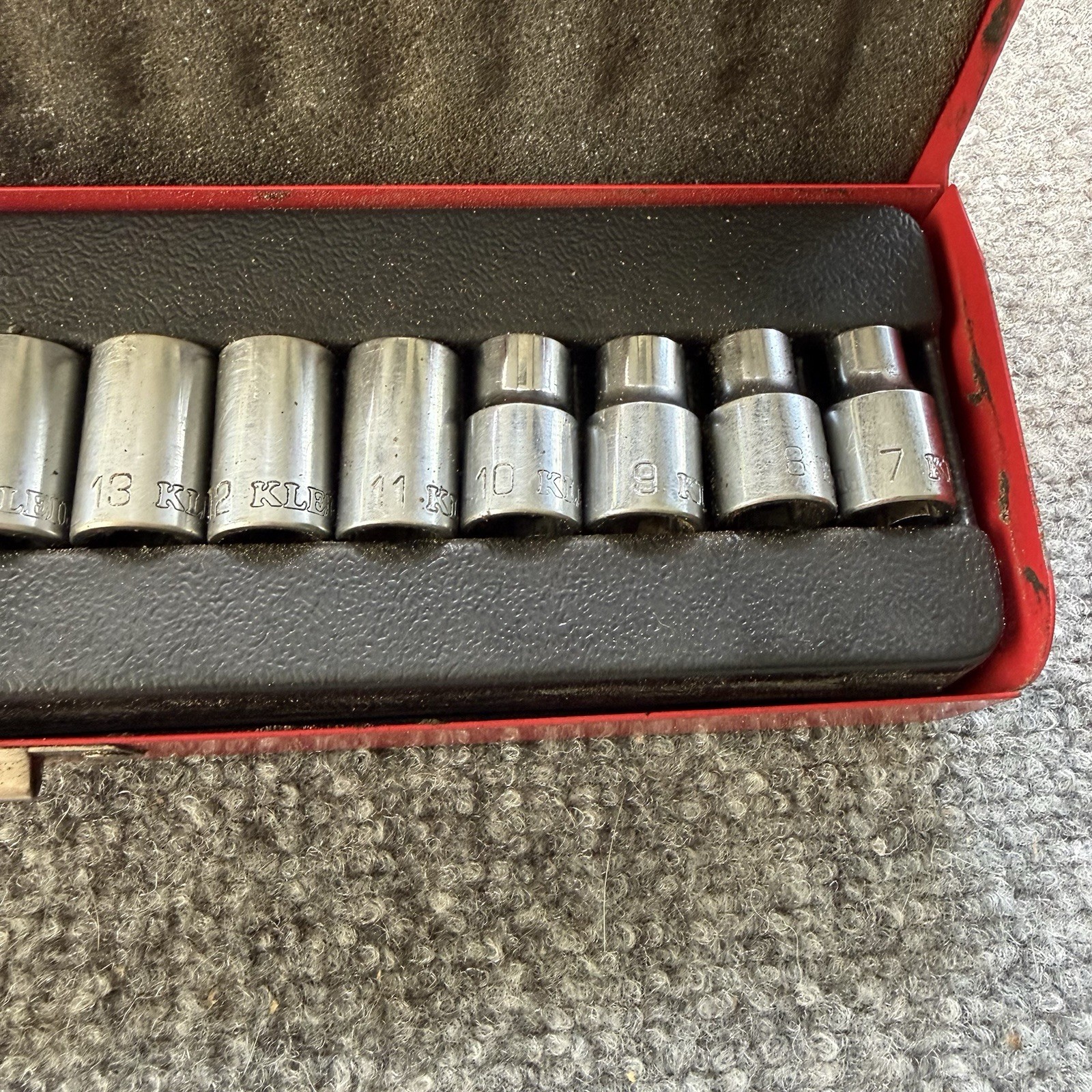 VTG Klein Tools 3/8 Drive Metric Socket Set 13-Piece 6-Point 7mm-19mm Metal Case