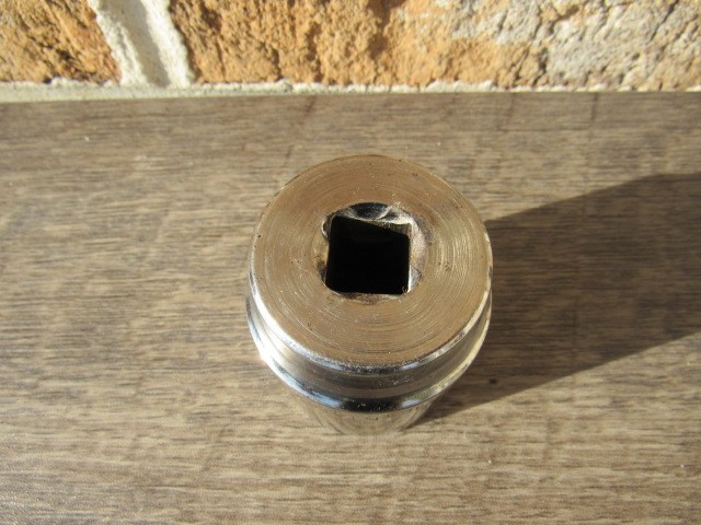 MATCO C422 1/2″ DRIVE 1 5/16″ CHROME SHALLOW 12 POINT 1 & 5/16″ C 422 SOCKET SAE