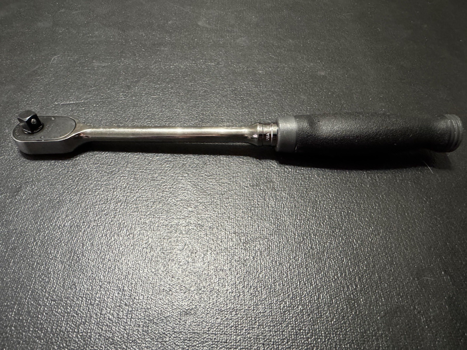 NEW 3/8 Snapon Dark Titanium 100 Tooth Straight Ratchet (Cynergy) Hard Handle
