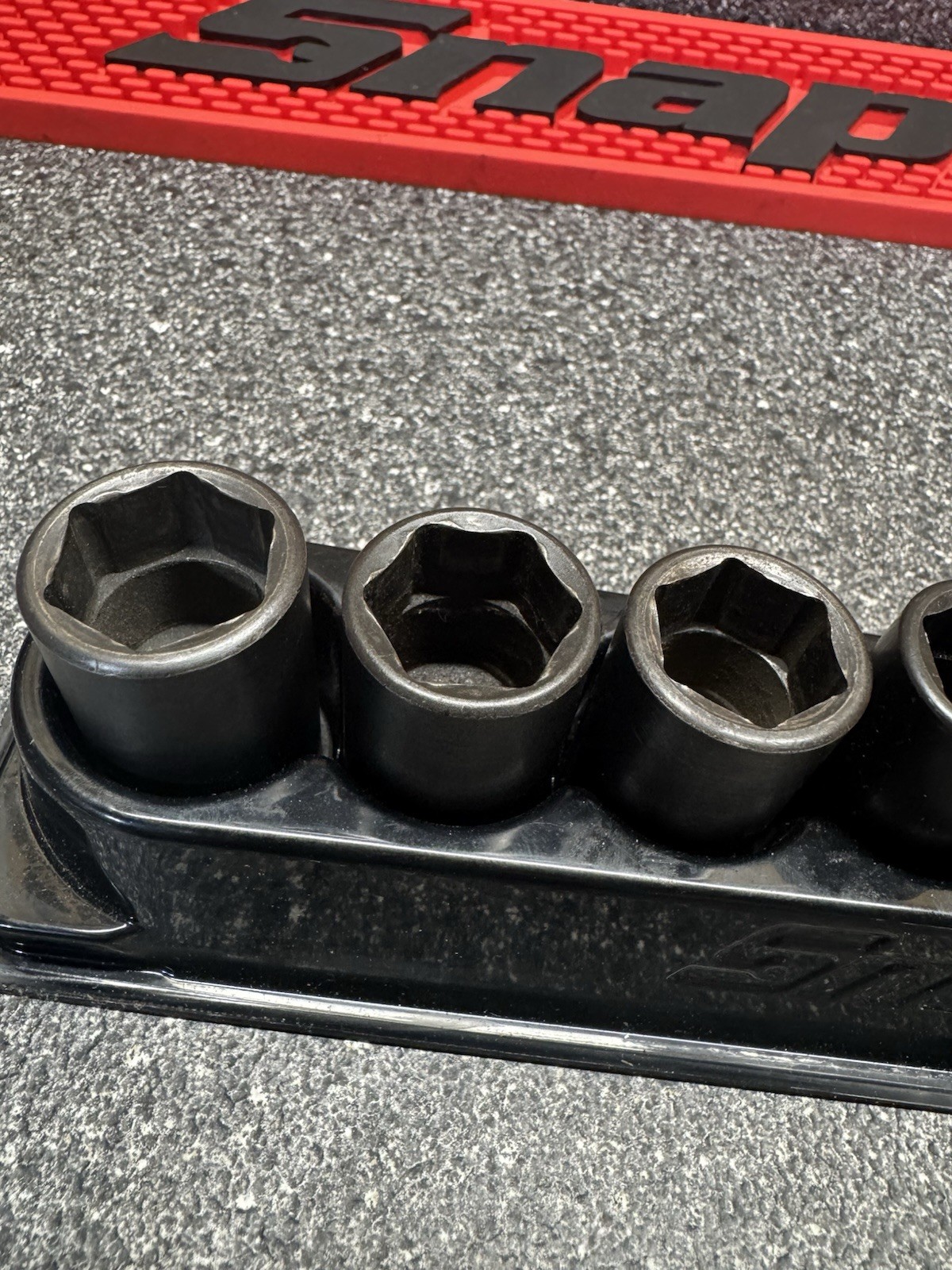 Snap On 12pc 3/8″ 6pt Flank Drive® Semi Deep Impact Socket Set 8-19mm 212IMFMSYA