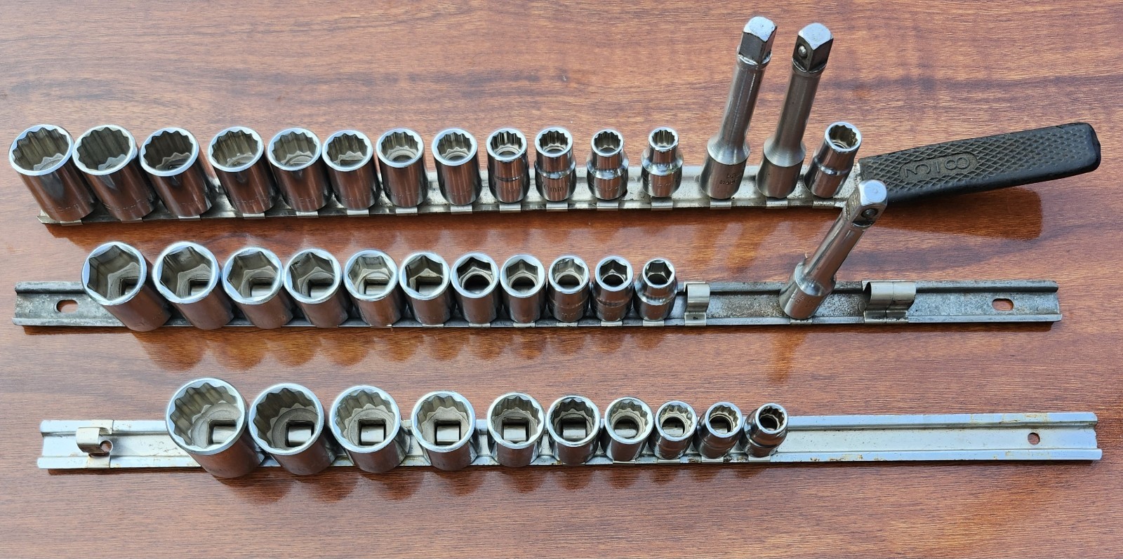 Vintage Husky USA Socket Sets (2) SAE Plus Metric/Sae 1/4″& 3/8″ Sockets 78 Pcs