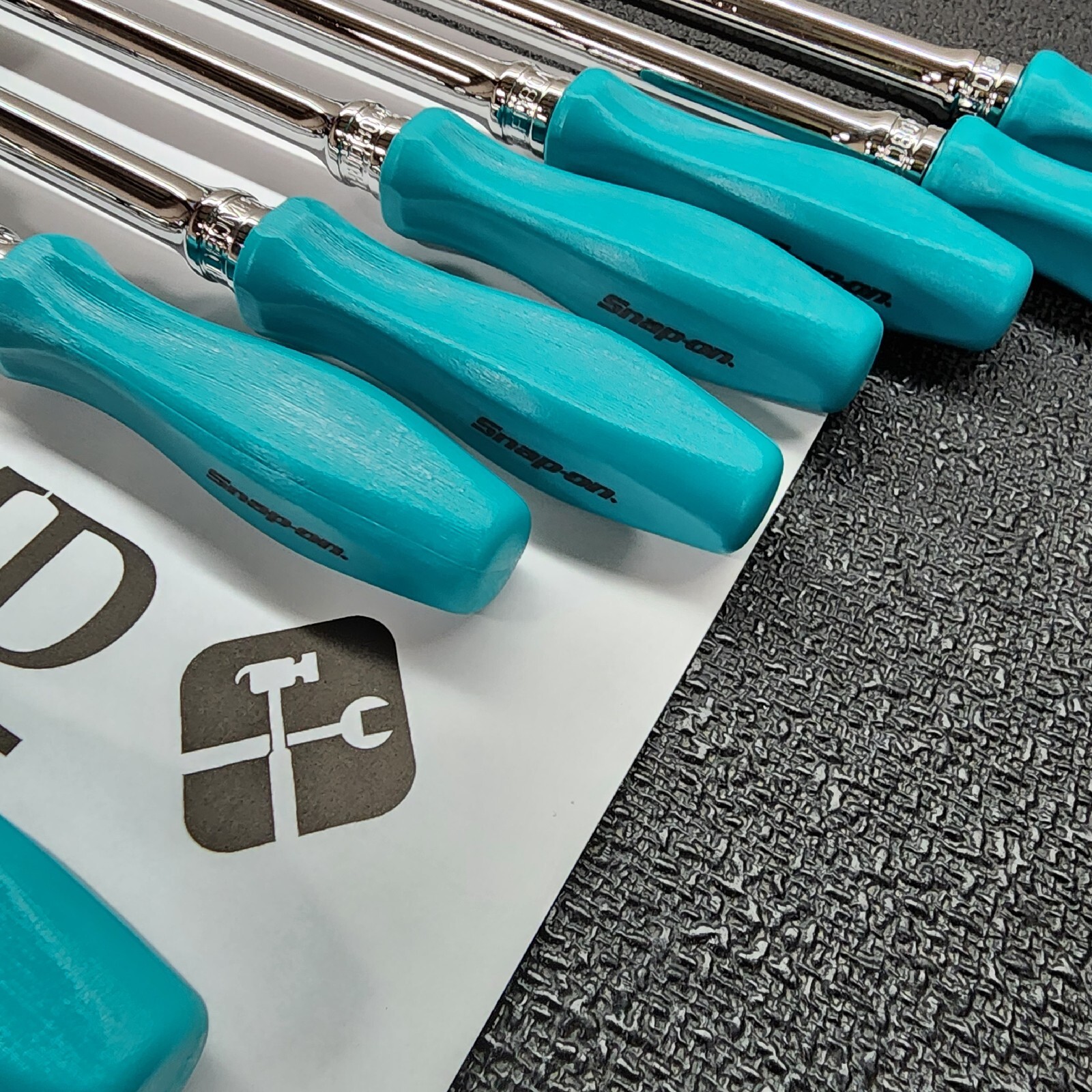 Snap-on Tools NEW 8pc TEAL Hard Handle 3/8″ Drive Fixed & Flex Head Ratchet Set