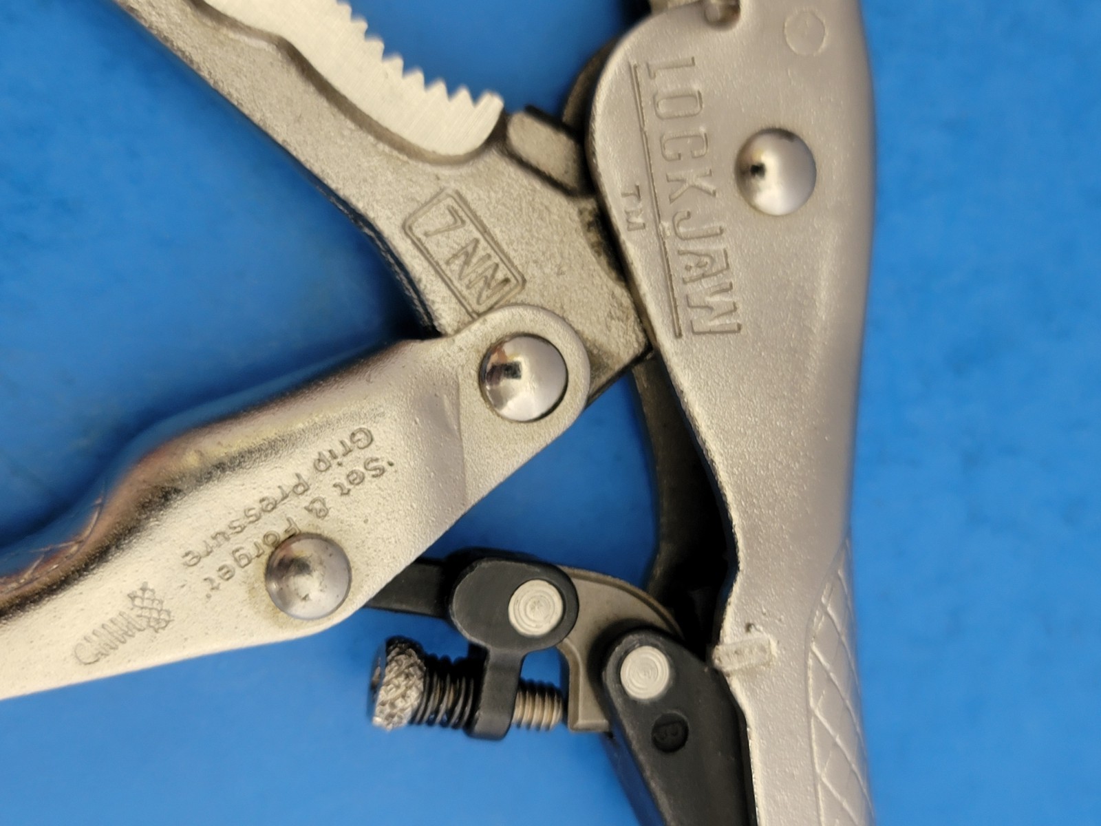 Set Of Vice Grip LockJaw Self-Adjusting Locking Pliers & Needle Pliers – 7NN-6CS