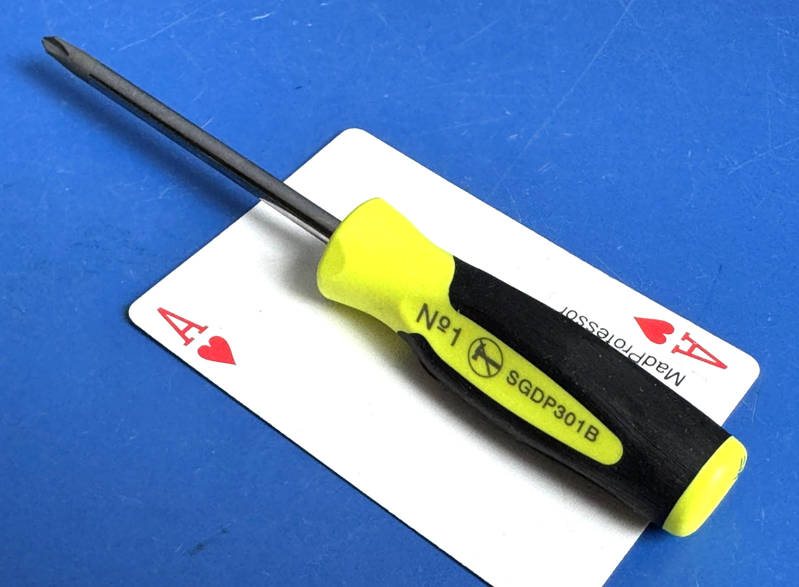 Snap-on Instinct Hi Viz Soft Grip Mini-Tip #1 Phillips Screwdriver SGDP301B NEW