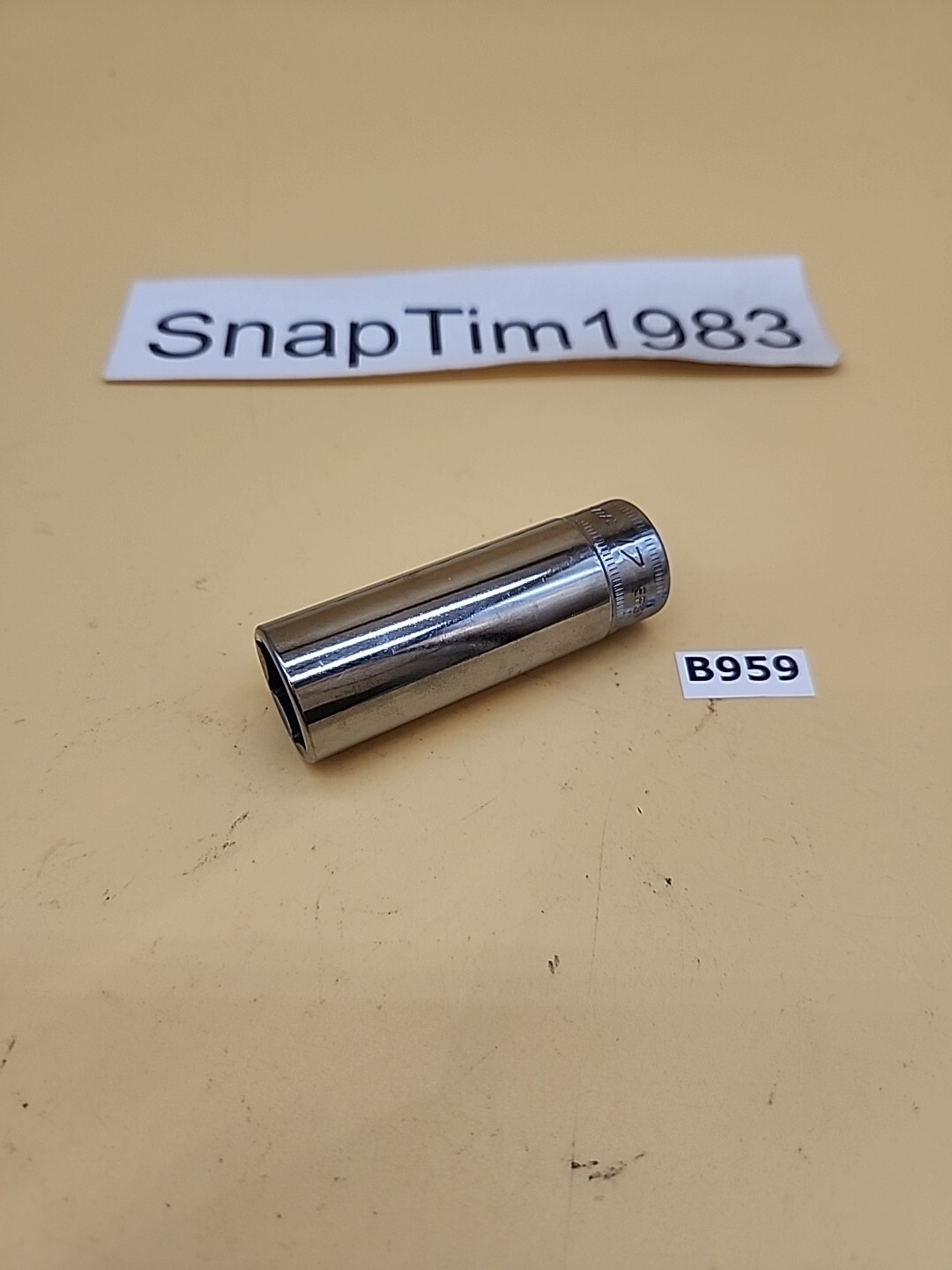 Snap-on Tools Vintage 3/8″ drive 17 mm 6-point Deep Socket SFSM17 USA