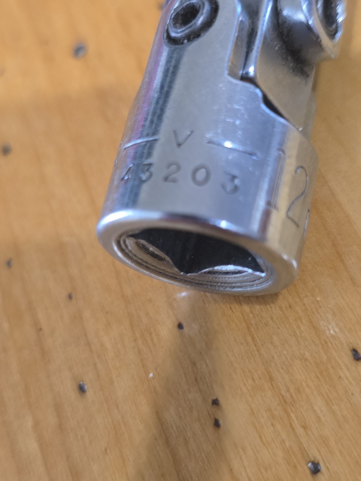 Craftsman 43203 12mm 3/8″ Drive 6 Point Chrome Swivel Universal Socket USA