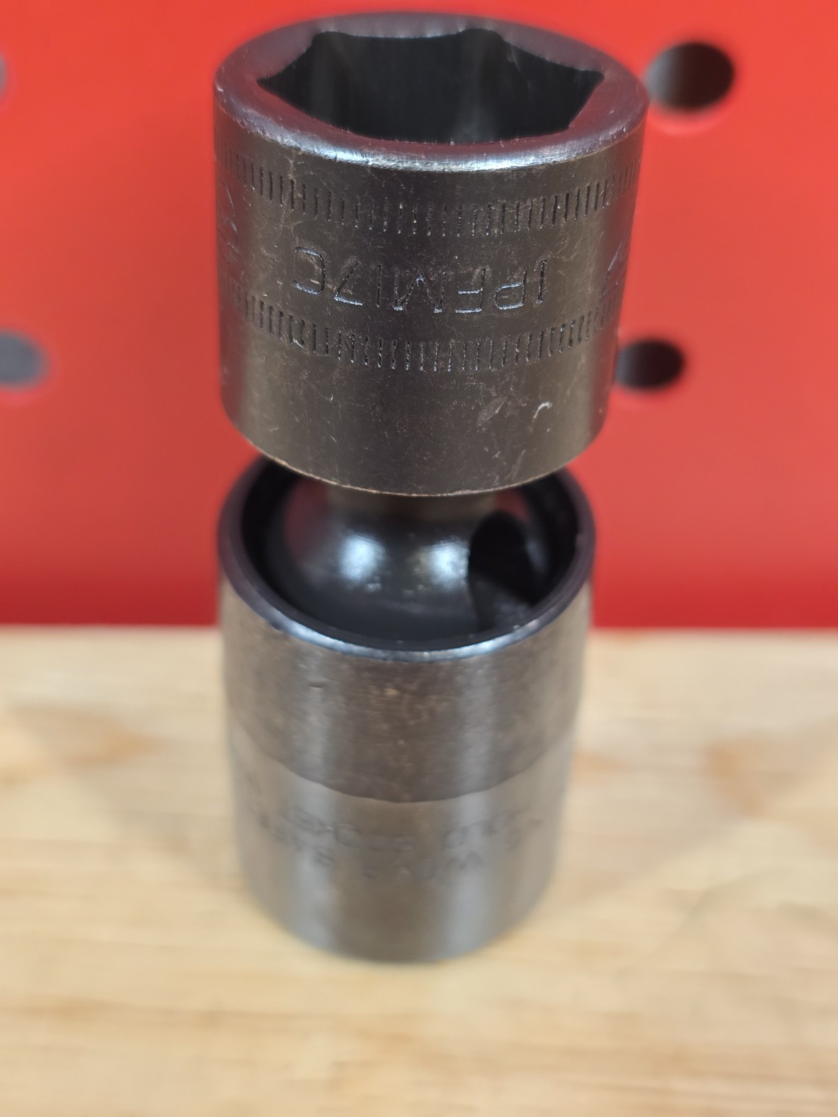 Snap-on Tools NEW IPFM17C 17mm 3/8″ Drive Metric 6-Point Impact Swivel Socket