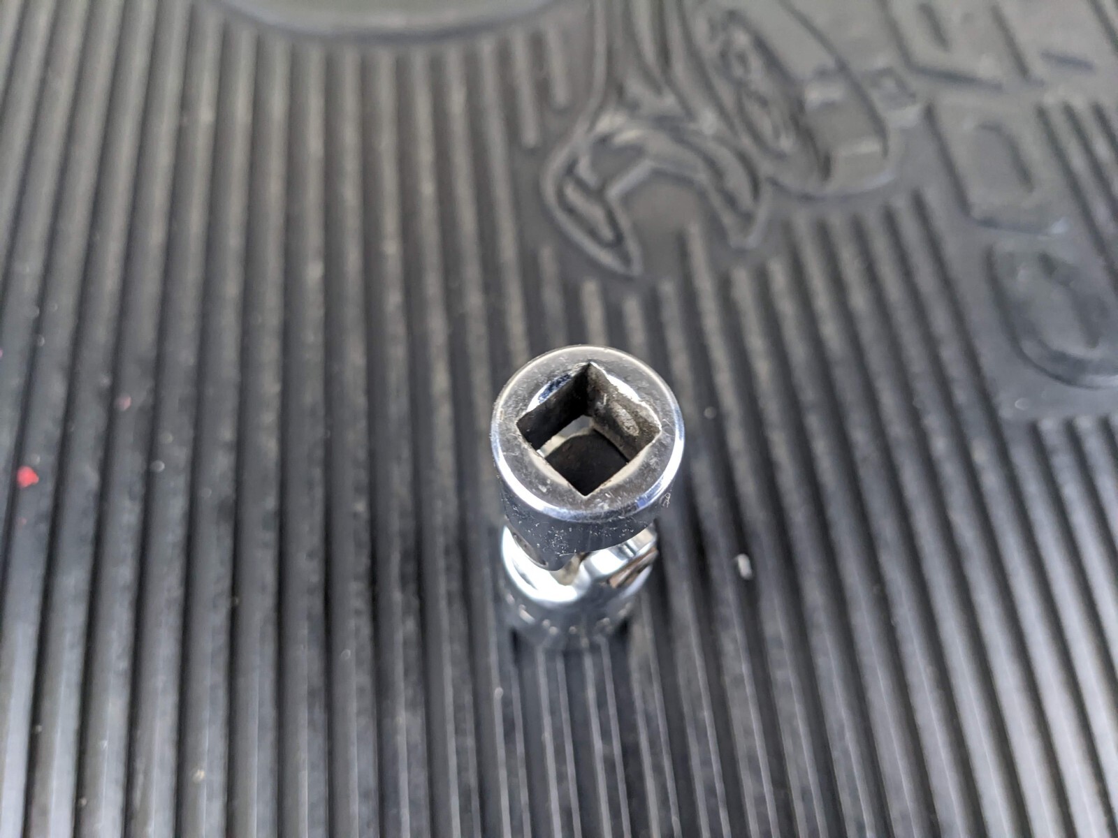 #au567 Mac Tools XU186D 3/8″ Drive SAE 9/16″ 6 Point Universal Swivel Socket
