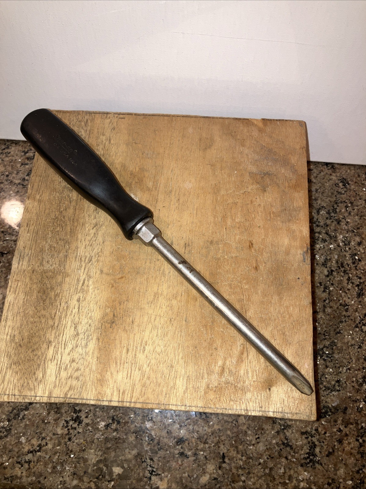 SNAP ON TOOLS – Vintage #4 Phillips Tip Screwdriver, Black Shaft/Handle, SSDP64