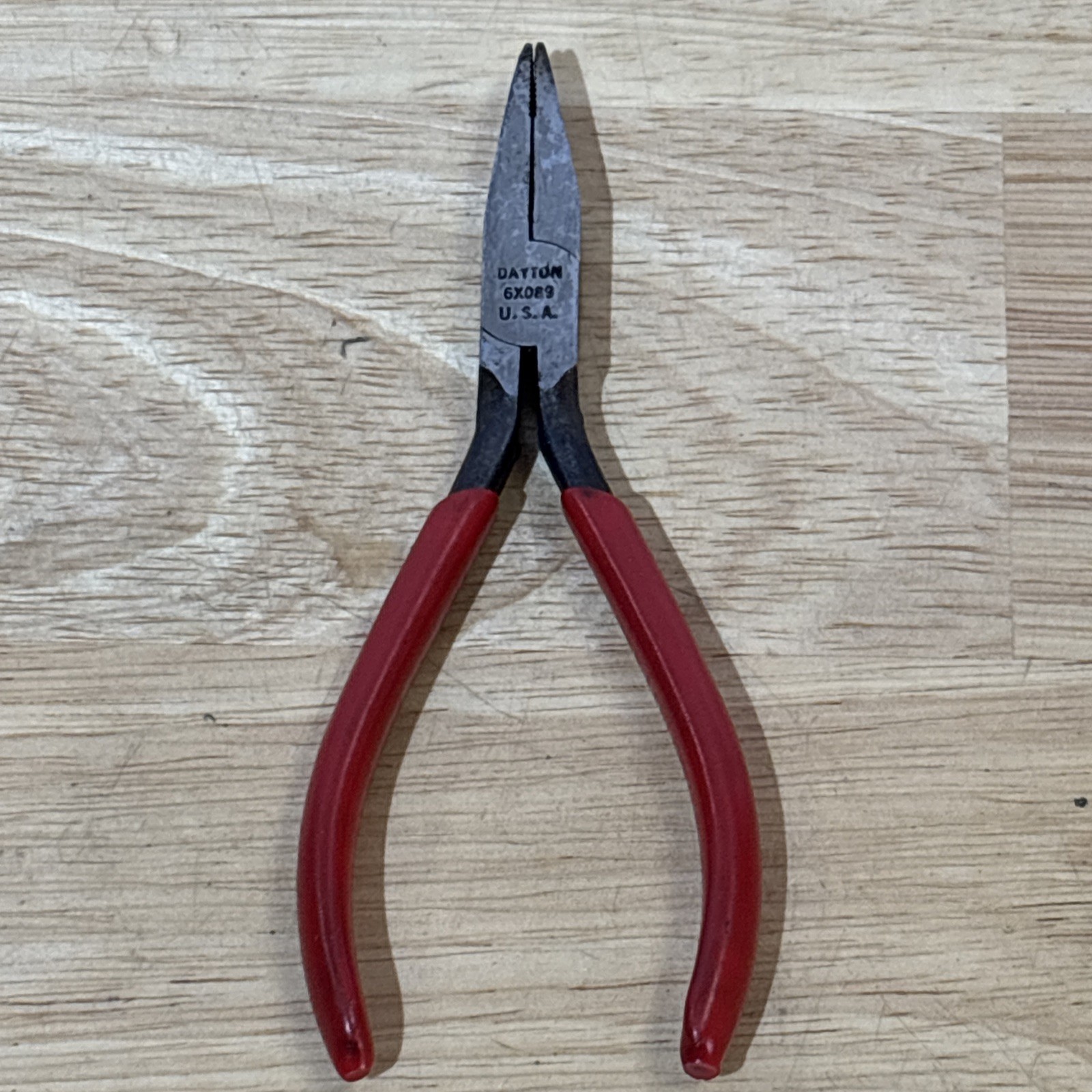 Dayton Mini 4.75″ Duck Bill Pliers Red Handle 6×089 Vtg USA