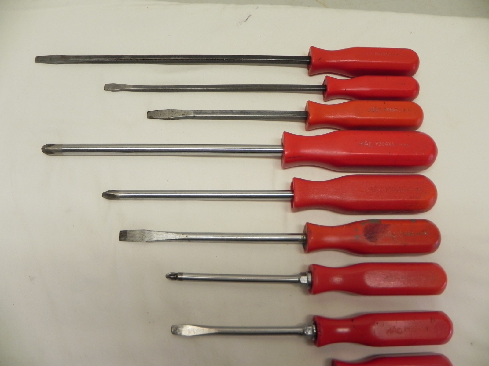 Mac Tools Vintage 15 Piece Flat Tip & Phillips Head Red Screwdriver Set