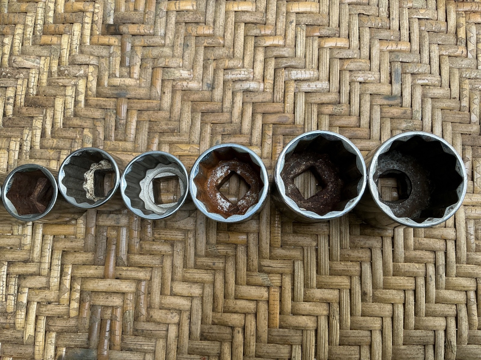 Shallow Socket Set CRAFTSMAN, USA, Metric, 12pc. 1/2″ Drive, 12pt 10MM-32MM