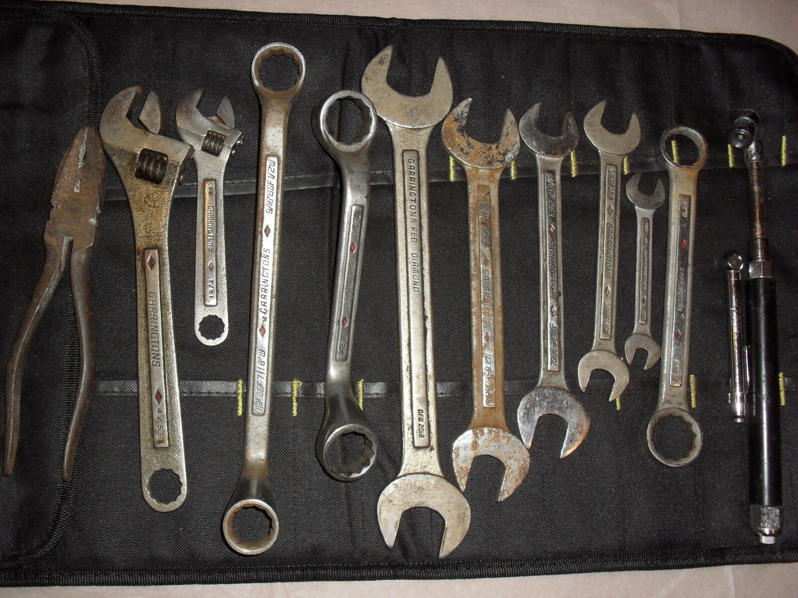 GARRINGTONS RED DIAMOND CLASSIC CAR TOOL KIT ROLLS-VINTAGE TOOLS KIT ROLL