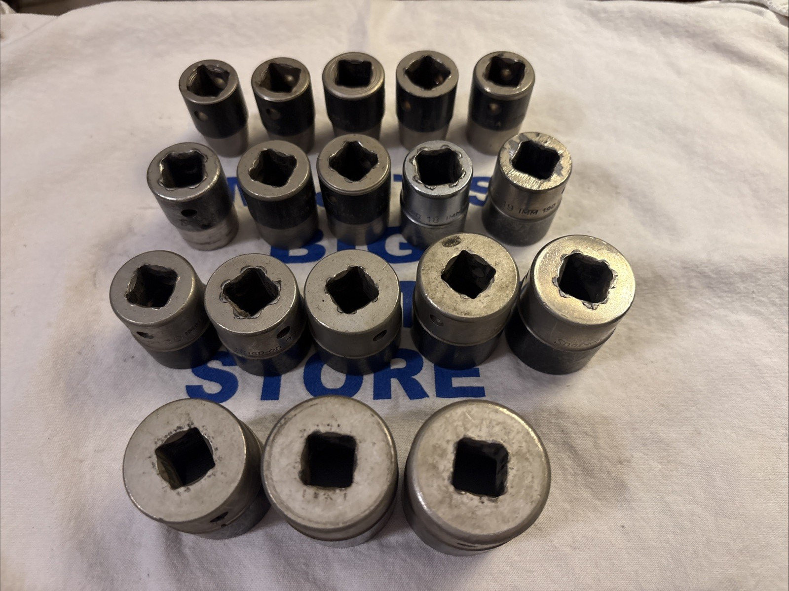 Snap-on Tools USA 1/2″ Drive 18pc 6pt Metric 10mm-27mm Shallow Impact Socket Set