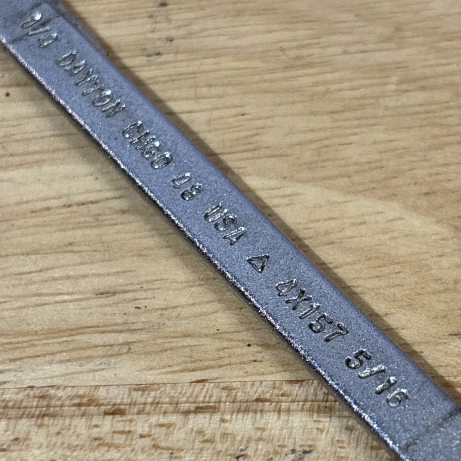Dayton 5/16″ x 1/4″ Ignition Double Open End Wrench 4×157 Vtg USA