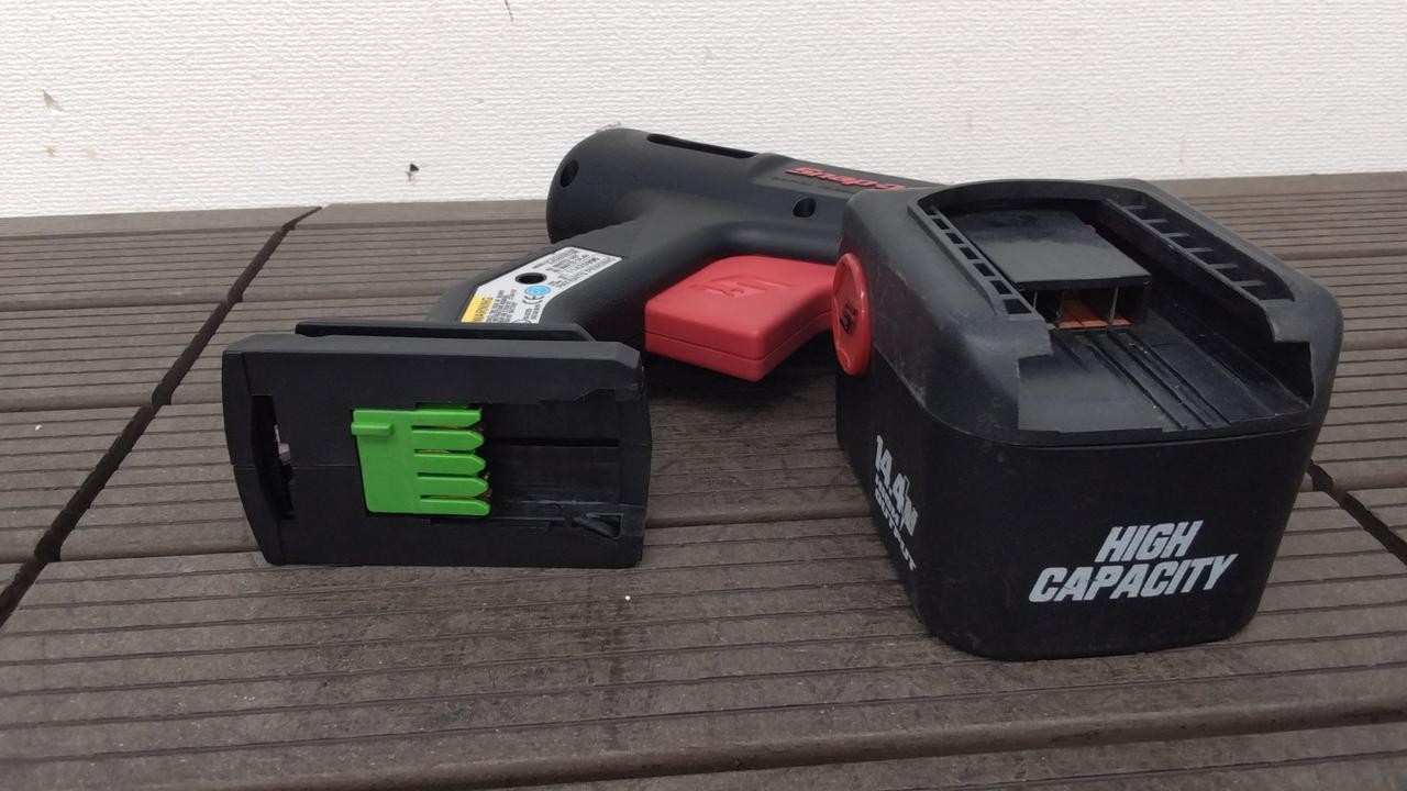SNAP ON CAG6850 Rechargeable glue gun