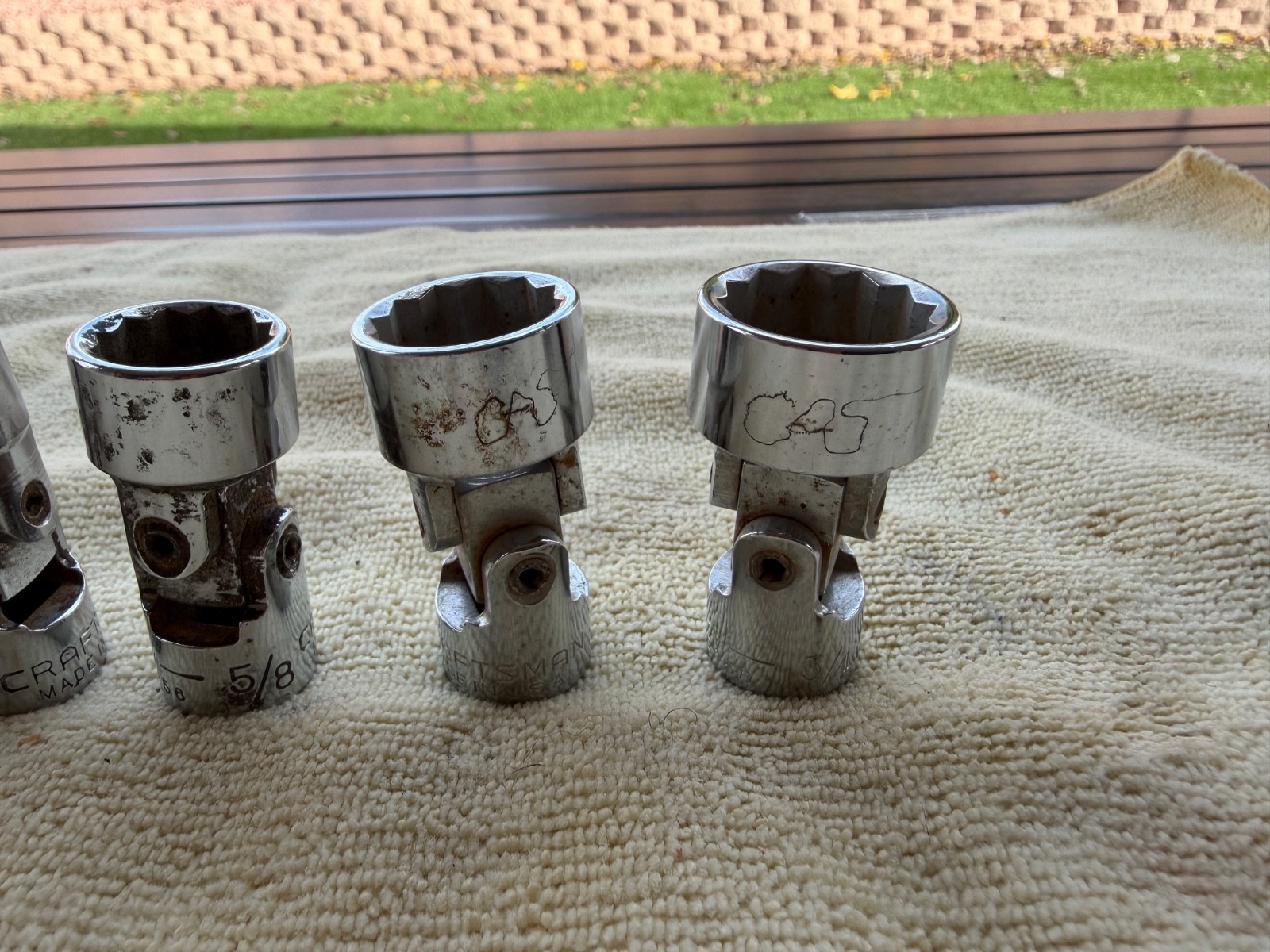CRAFTSMAN 3/8″ DRIVE SWIVEL SOCKETS – 10 TOTAL- V & G, 7-12 POINT., 3 – 6 POINT