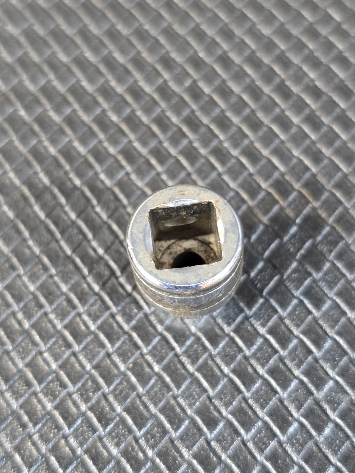 Snap-On Tools 3/8″-Drive 1/4in. 6-pt Shallow Socket USA #FS081