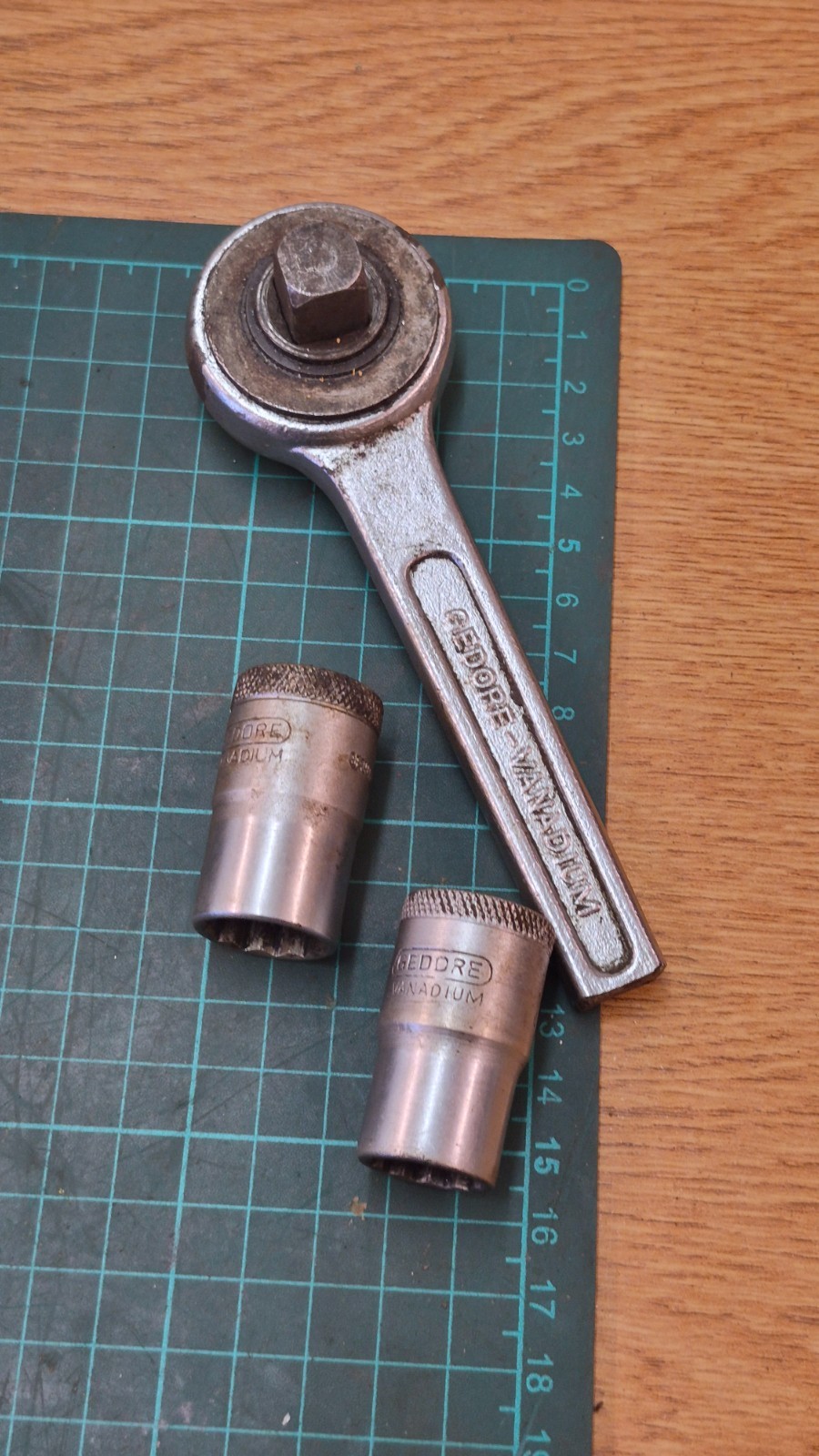 Joblot metric and imperial sockets, bedford, gedore etc – used