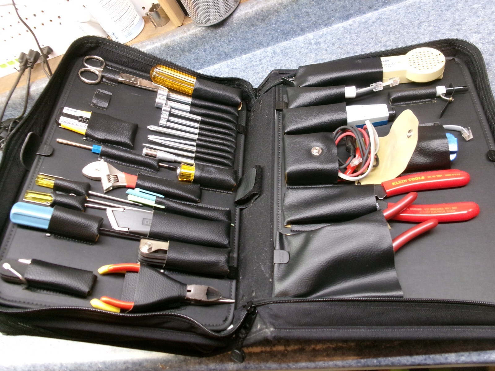 Jensen Tools JTK-4400WB Deluxe Telcom Installation Kit in Double Black Ballistic