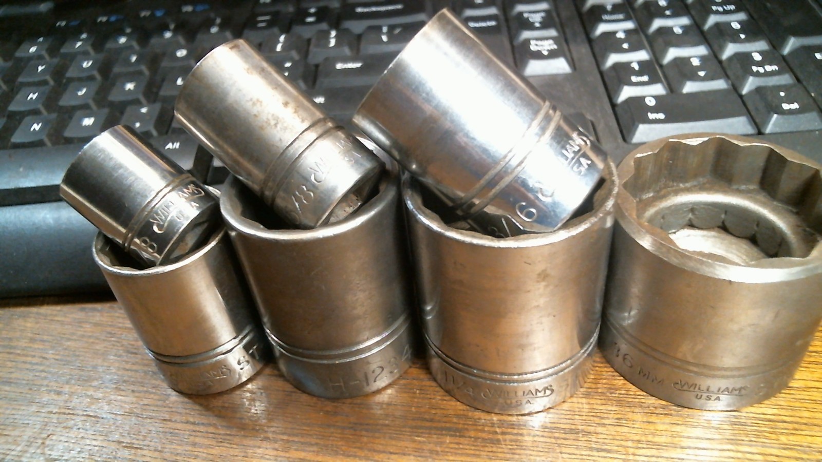 F7 Williams 7 Sockets 12 Point USA USED 5/8 TO 1 1/16 FREE USA EXT