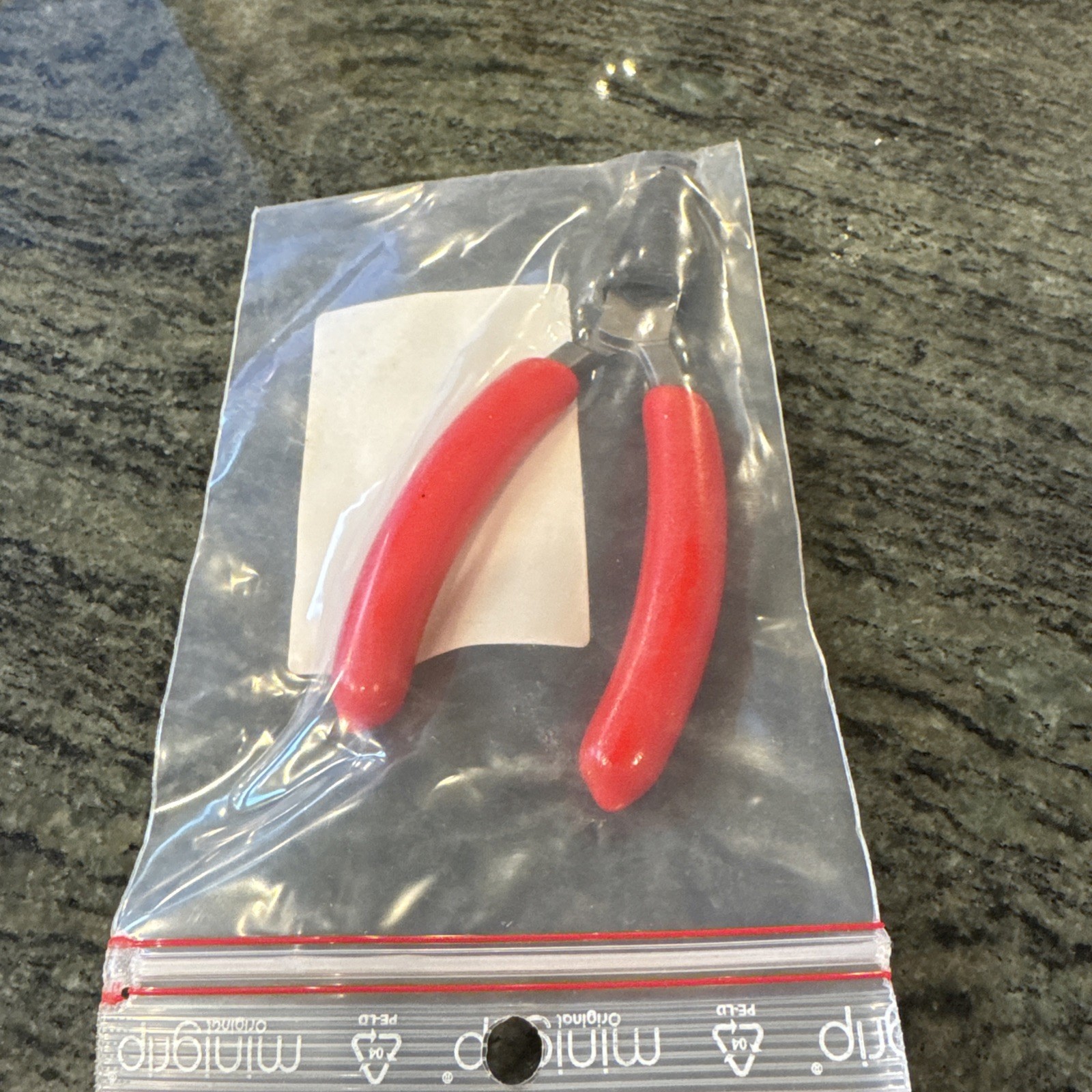 Snap On P88145a P series cutting pliers new in original packaging in red