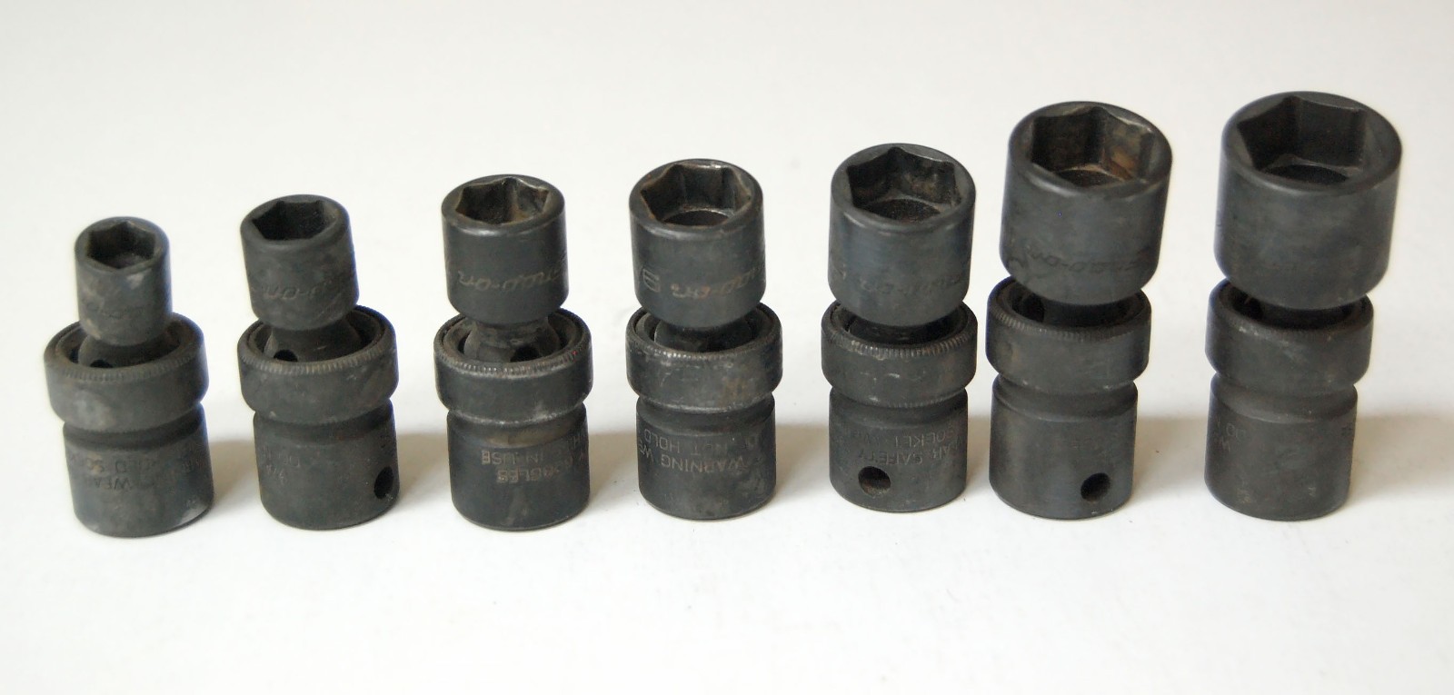 Snap-on 7 Piece Universal Swivel Impact Socket Set 3/8″ Drive 3/8″ to 3/4″
