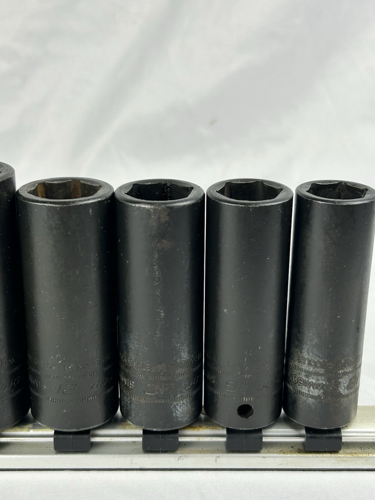 Snap-On 1/2″ Drive 6 Point Metric 18mm-32mm SIMM180-SIMM320 Deep Socket Set 9pc