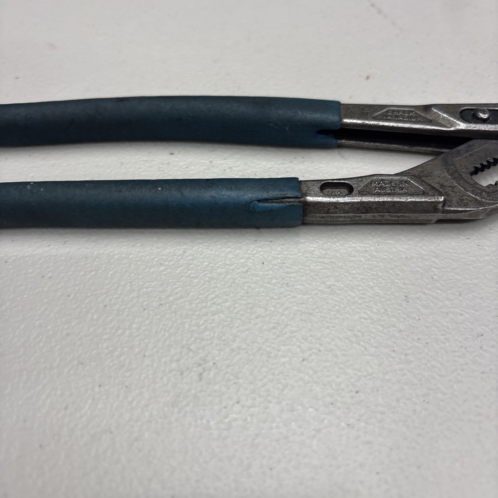 Gedore 142-10 Universal Pliers 15 Settings 10”