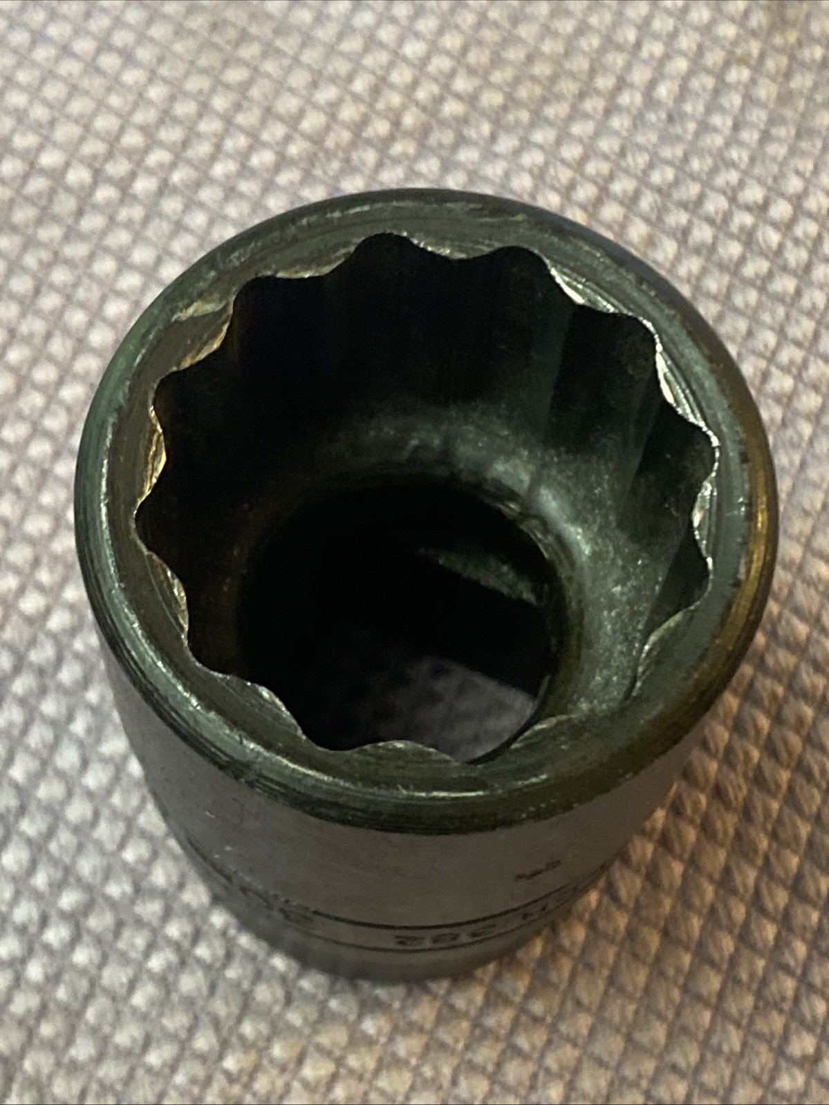 Snap on 3/4 Drive 1-3/16, 30mm Industrial Finish GLDH382 12-Point Flank Drive