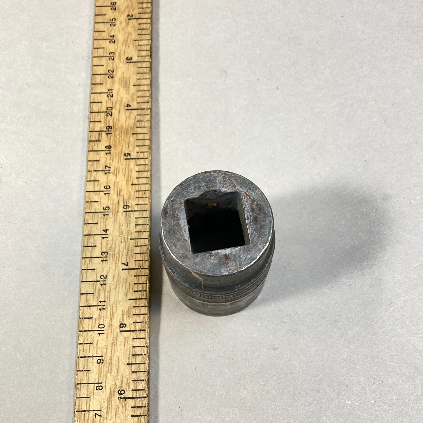 Snap-on 1-3/16″ Socket 3/4″ Drive 12 Point Shallow #LDH-382 USA