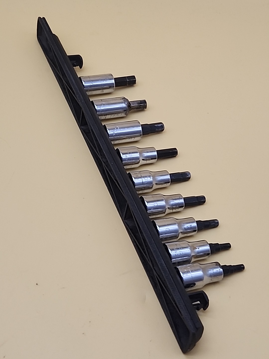 CRAFTSMAN Tools Hex Bit Socket Set, 3/8″ Drive SAE 9pc USA