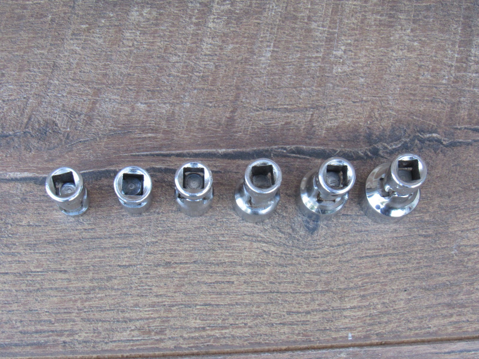SNAP ON 106TMUS 1/4″ DRIVE 6 PT 6 PC SAE UNIVERSAL SWIVEL SOCKET SET UNDERLINE
