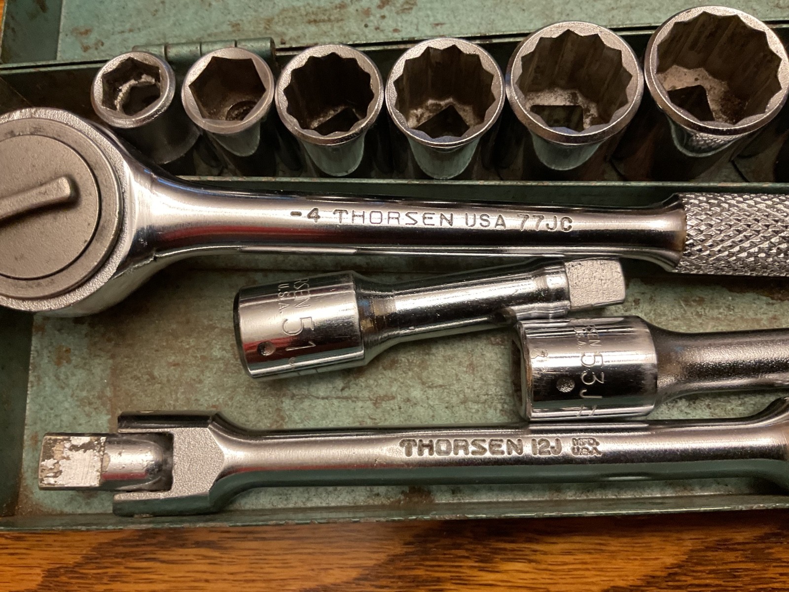 VINTAGE THORSEN USA 13 PIECE 3/8 DRIVE SOCKET SET IN METAL BOX