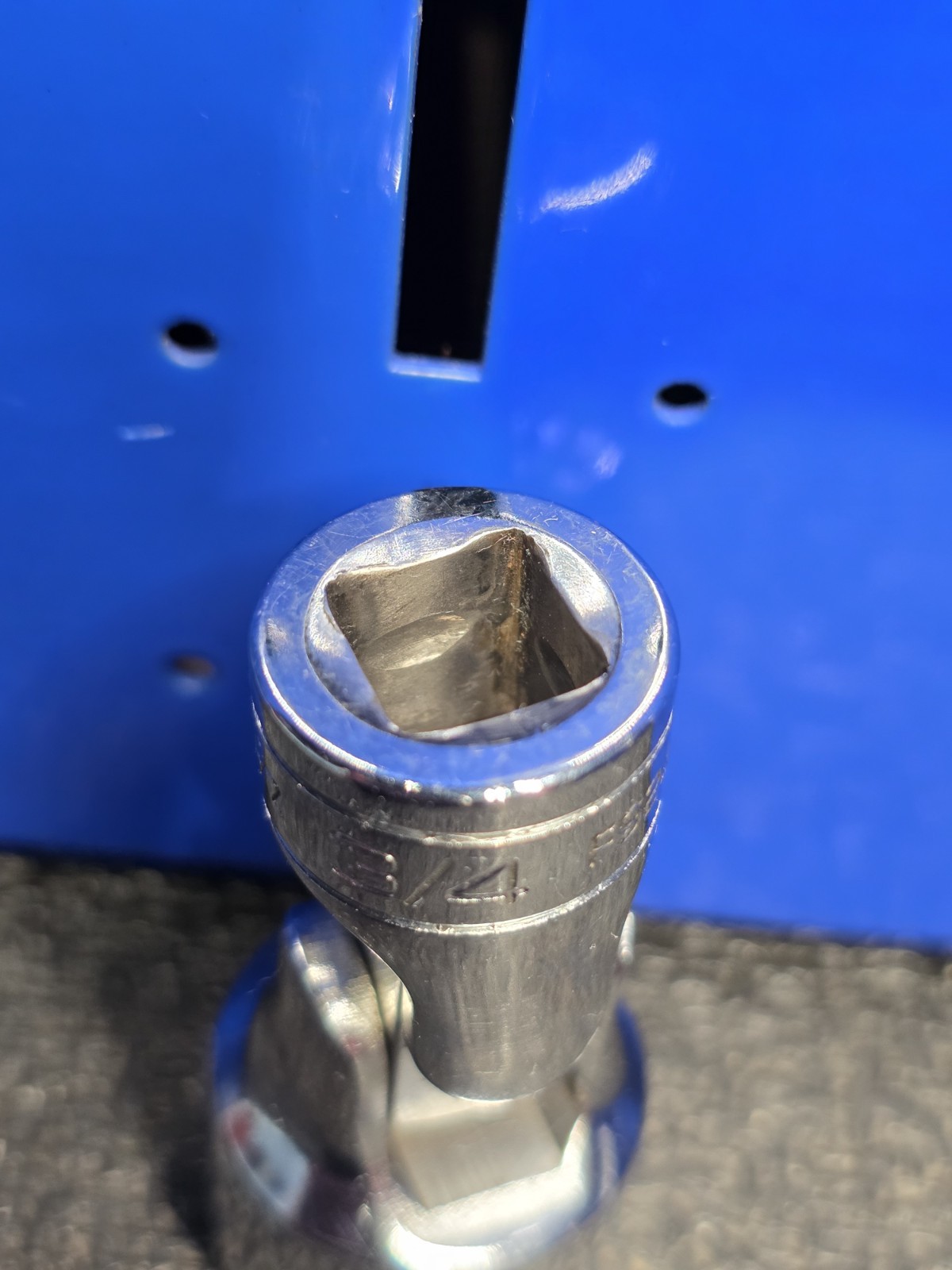 Snap-on Tools FS24 3/4″ 6-Point 3/8″ Drive Swivel Universal Shallow Socket