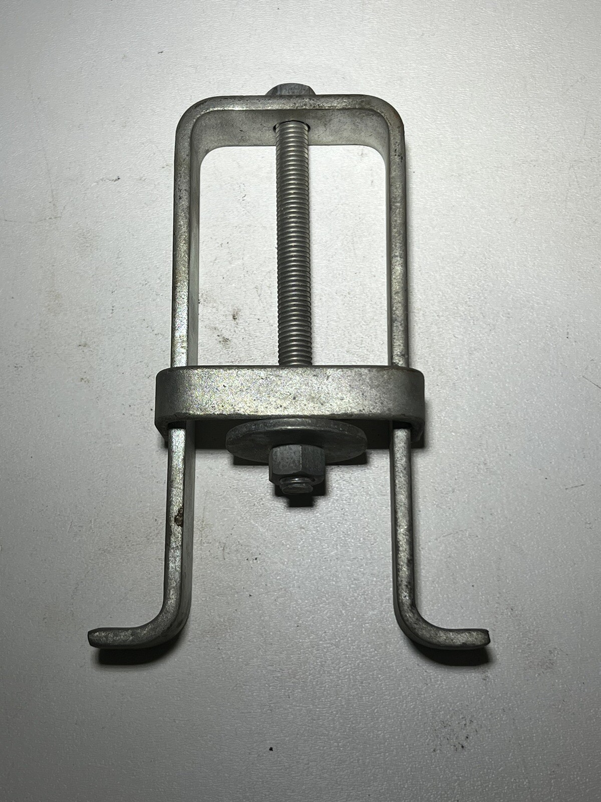 Kent-Moore J-33367 Bearing Cup Puller Bridge