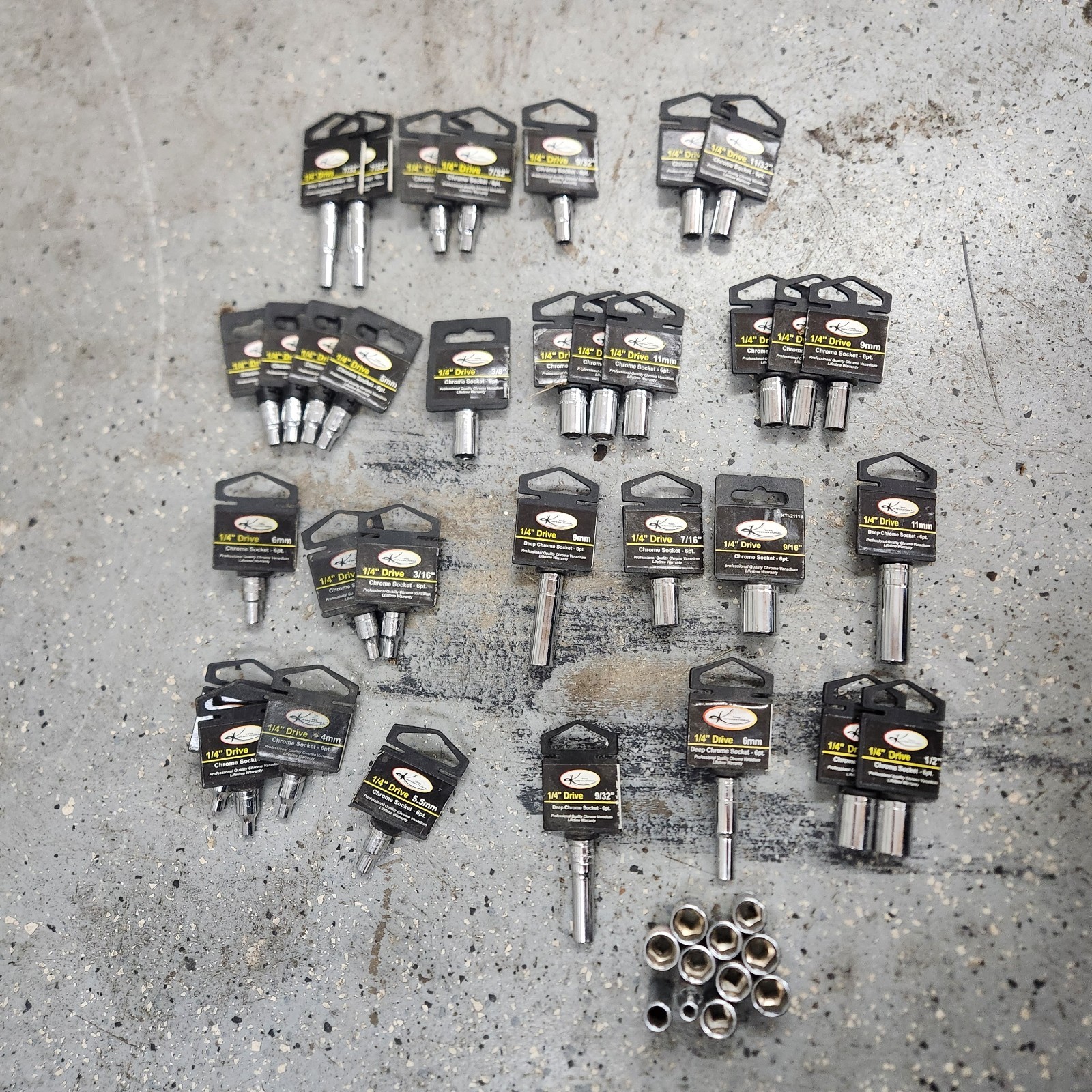 1/4 Drive Socket Assortment 6 Point Shallow Deep Standard Metric (45 Sockets)