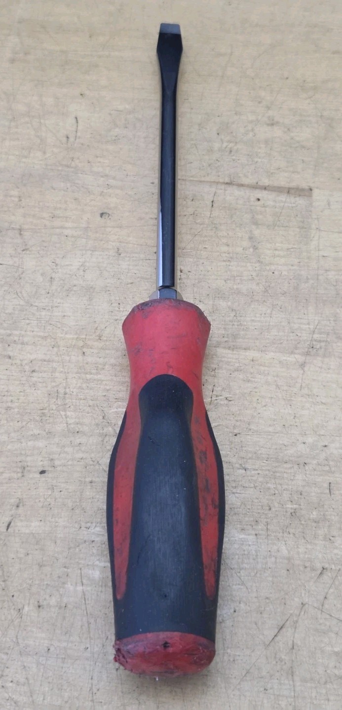 Snap On SGD6B- 5/16″ Flat Tip X 6″ Long Blade Soft Grip Screwdriver – New Blade