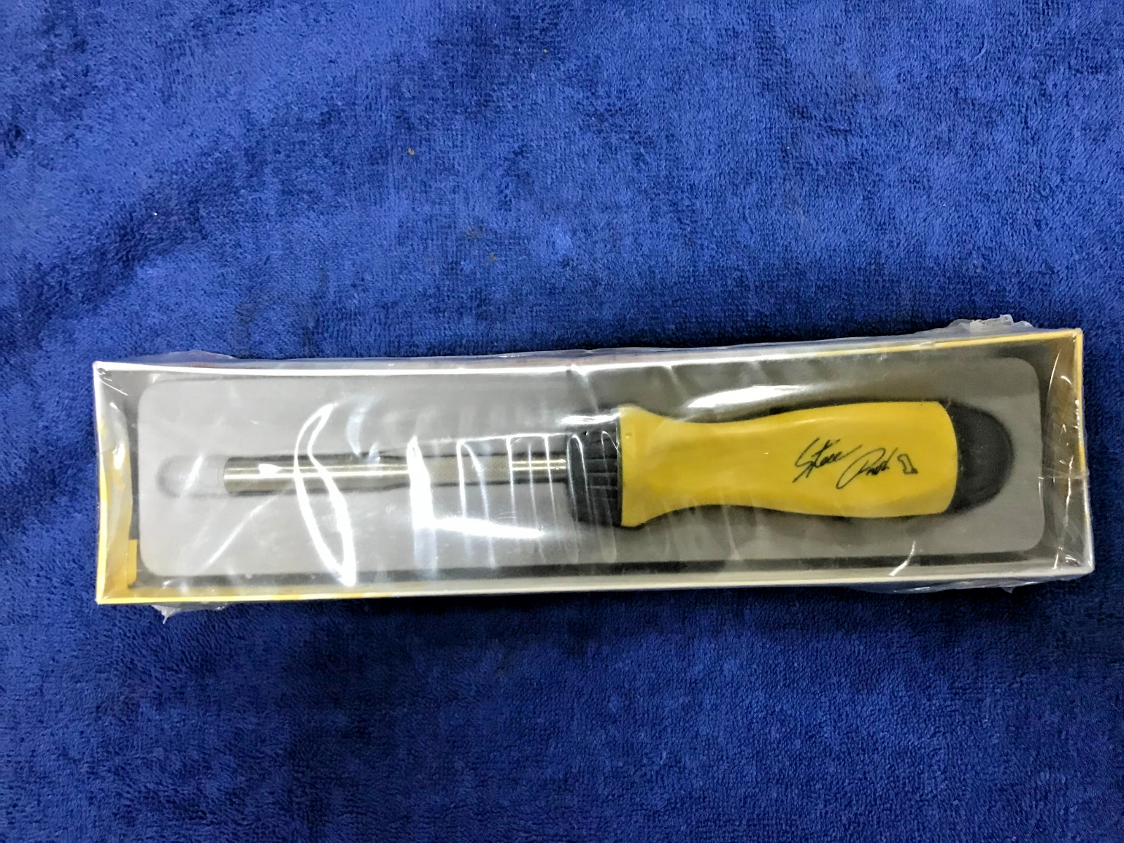 New Snap on Tools Ratcheting Screwdriver Yellow w/Bits Phillips Flat head Nos