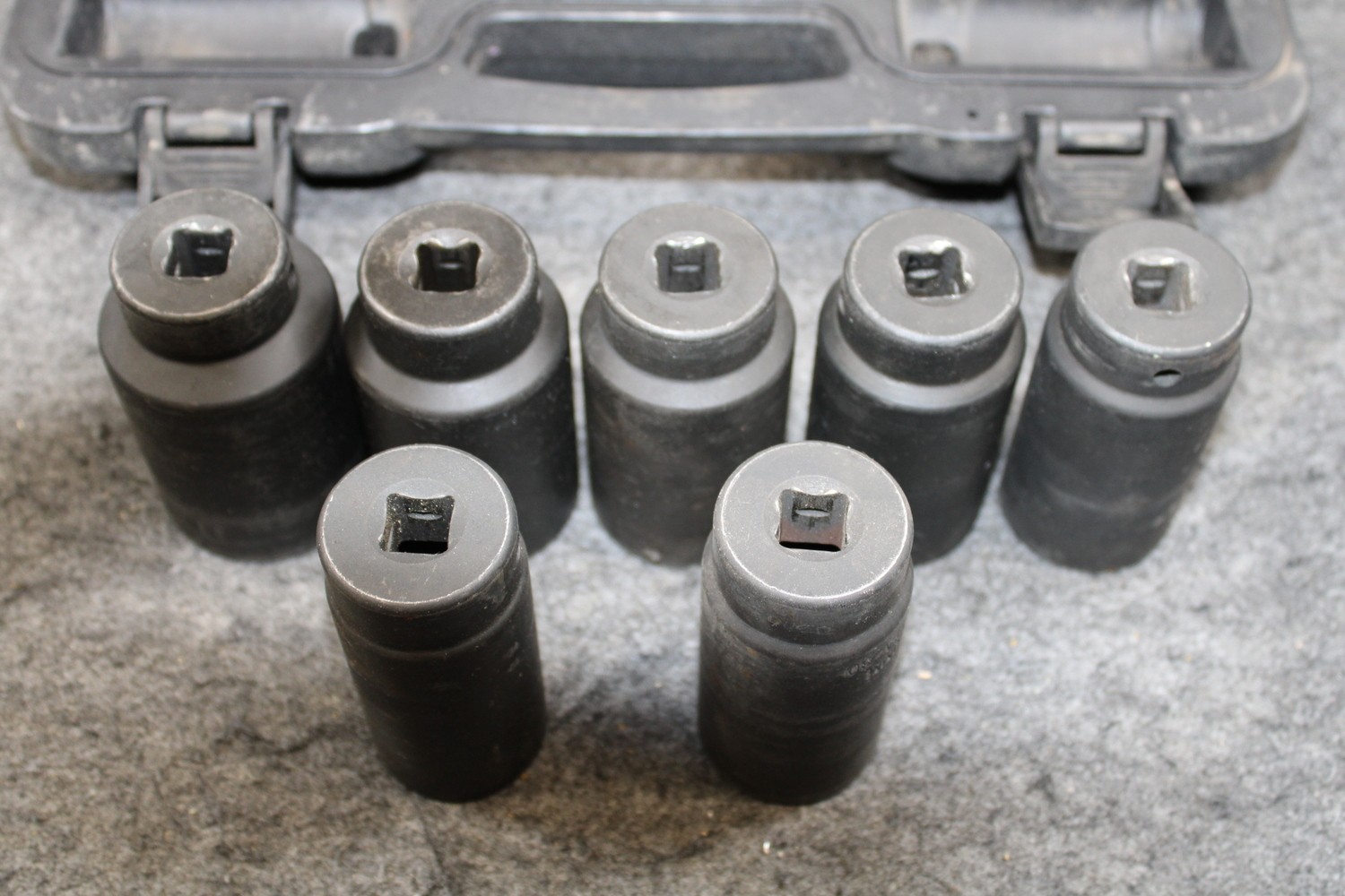 Mac Tools AS4547A Front Wheel Drive Axle Nut Socket Set w/Case (461939)