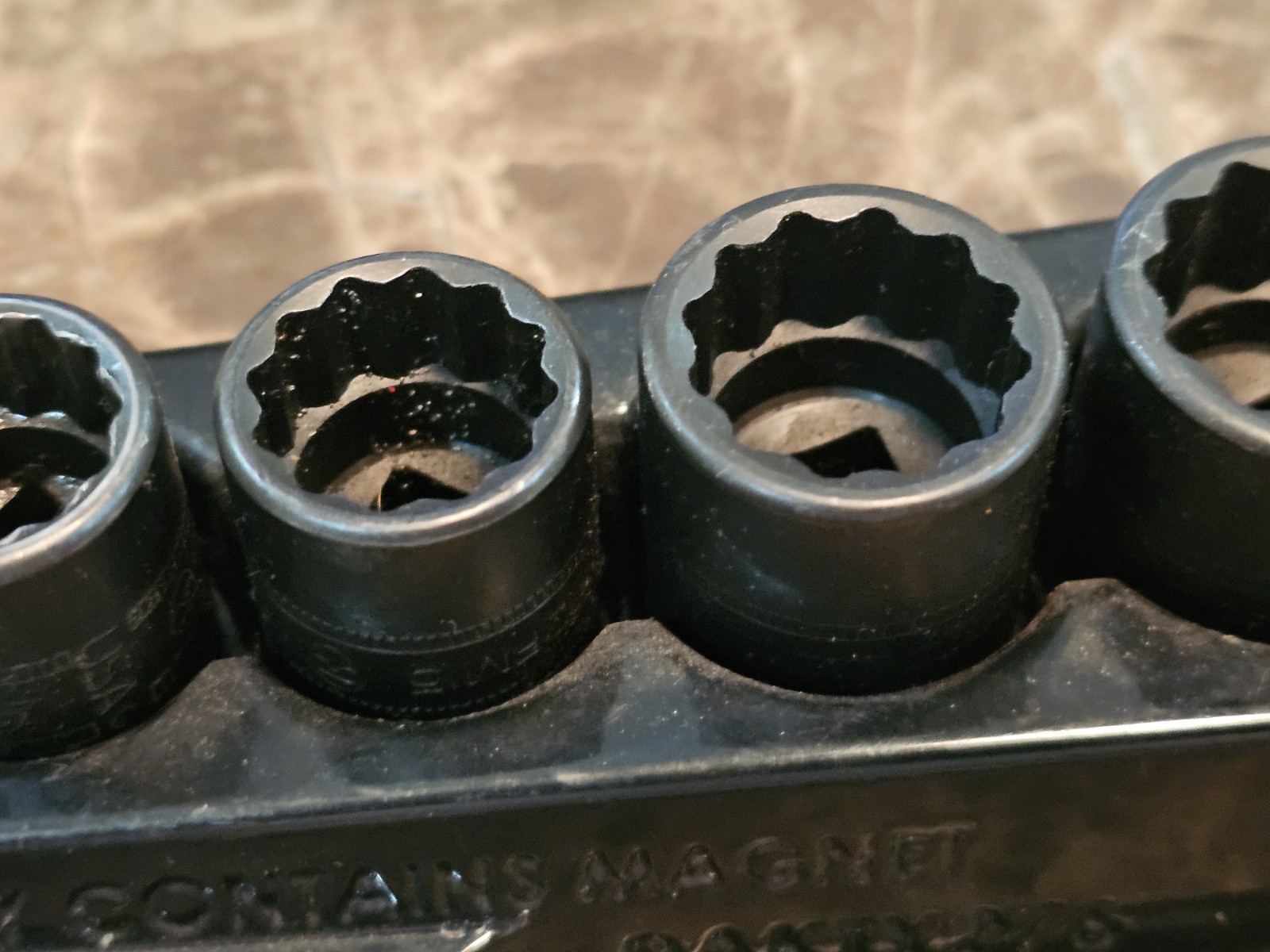 Snap On IMDFM 3/8″ Drive 12pt Semi Deep Impact Socket Set – Metric – 10MM-18MM