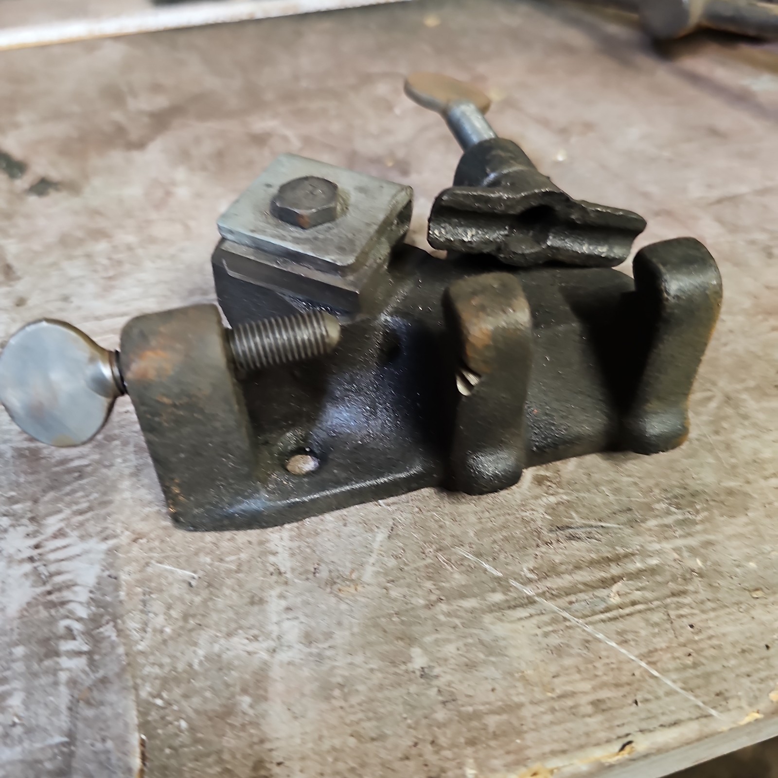 Vintage 3V-1A Valve Reamer Cutter Tool Machinist Vise