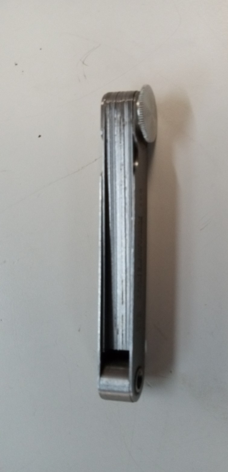 Brown & Sharpe Mfg co 647 feeler guage