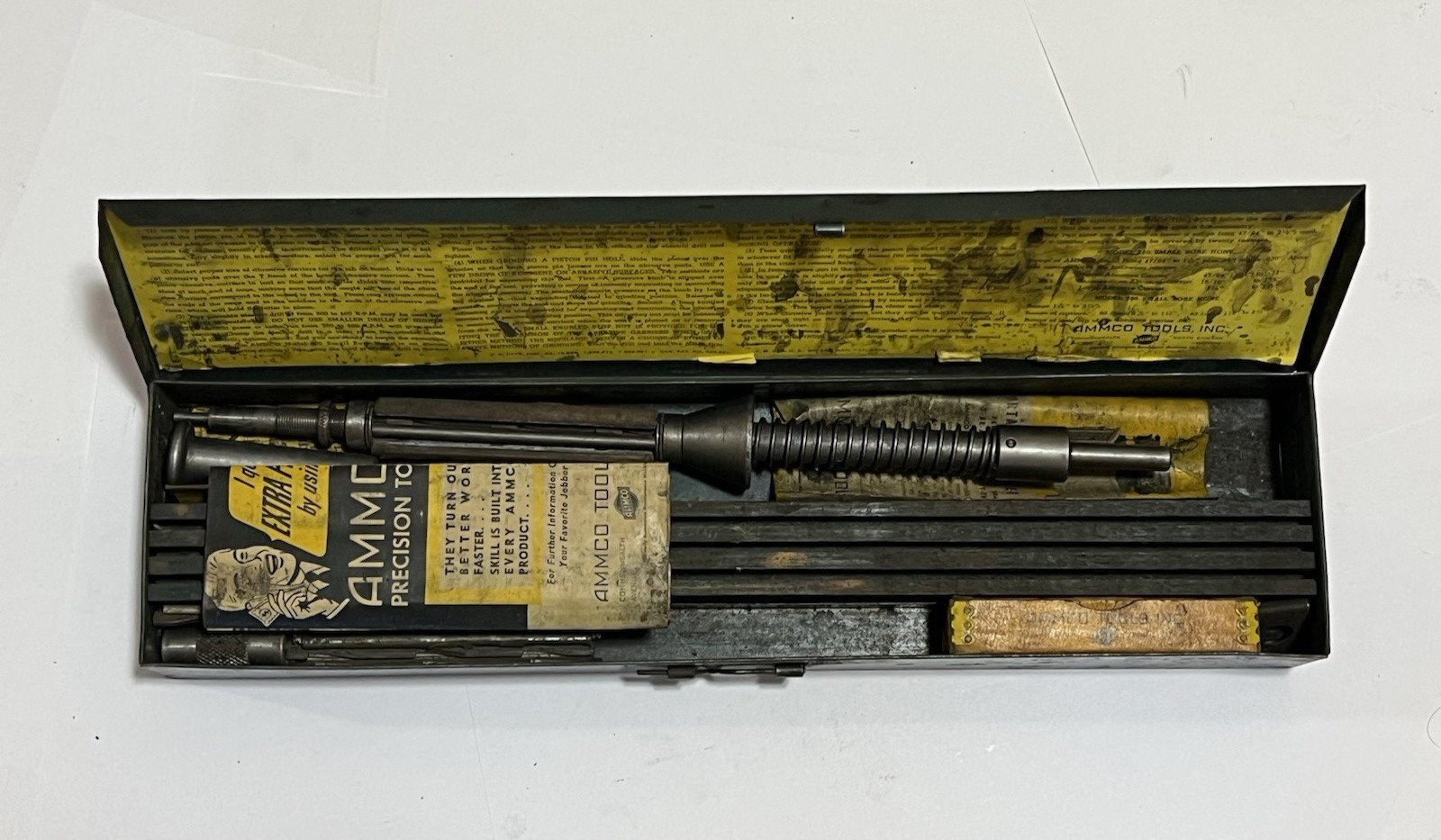 AMMCO Model 100 Vintage Small Bore Cylinder Hone Set in Box 47/64″ – 1-5/16″ USA
