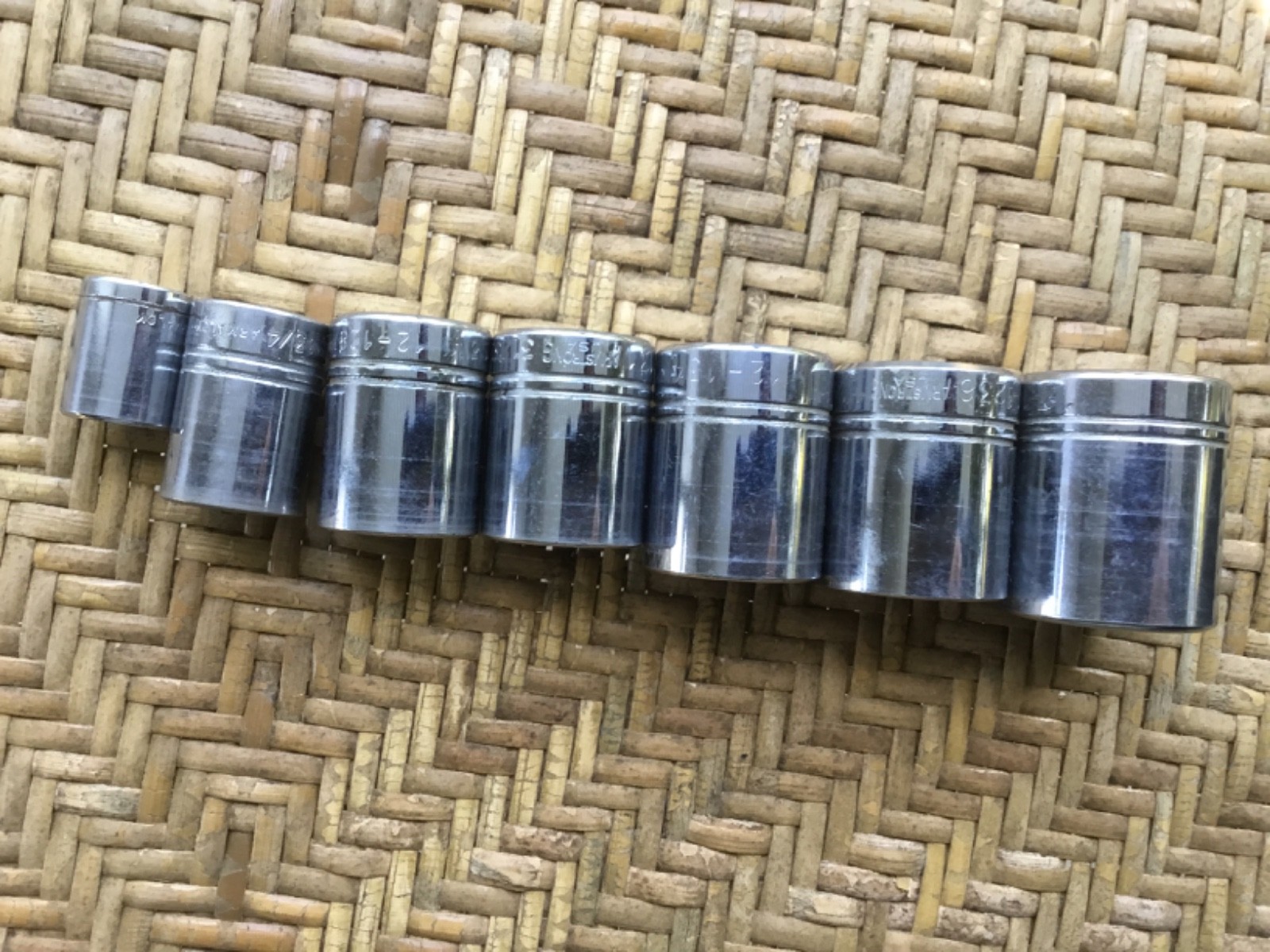 VTG Armstrong USA 1/2″ Dr. SAE Shallow 12pt Socket Set 3/4- 1-1/4″, 3/8″ Dr 5/8″