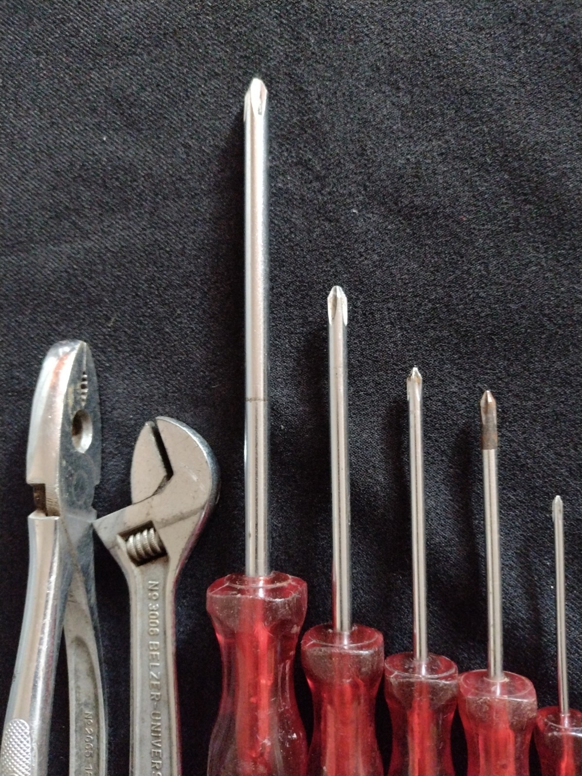 BELZER 8078(GR.3, GR.2, GR.1, GR.0) PHILLIPS SCREWDRIVERS & WRENCH 6″ & Pliers